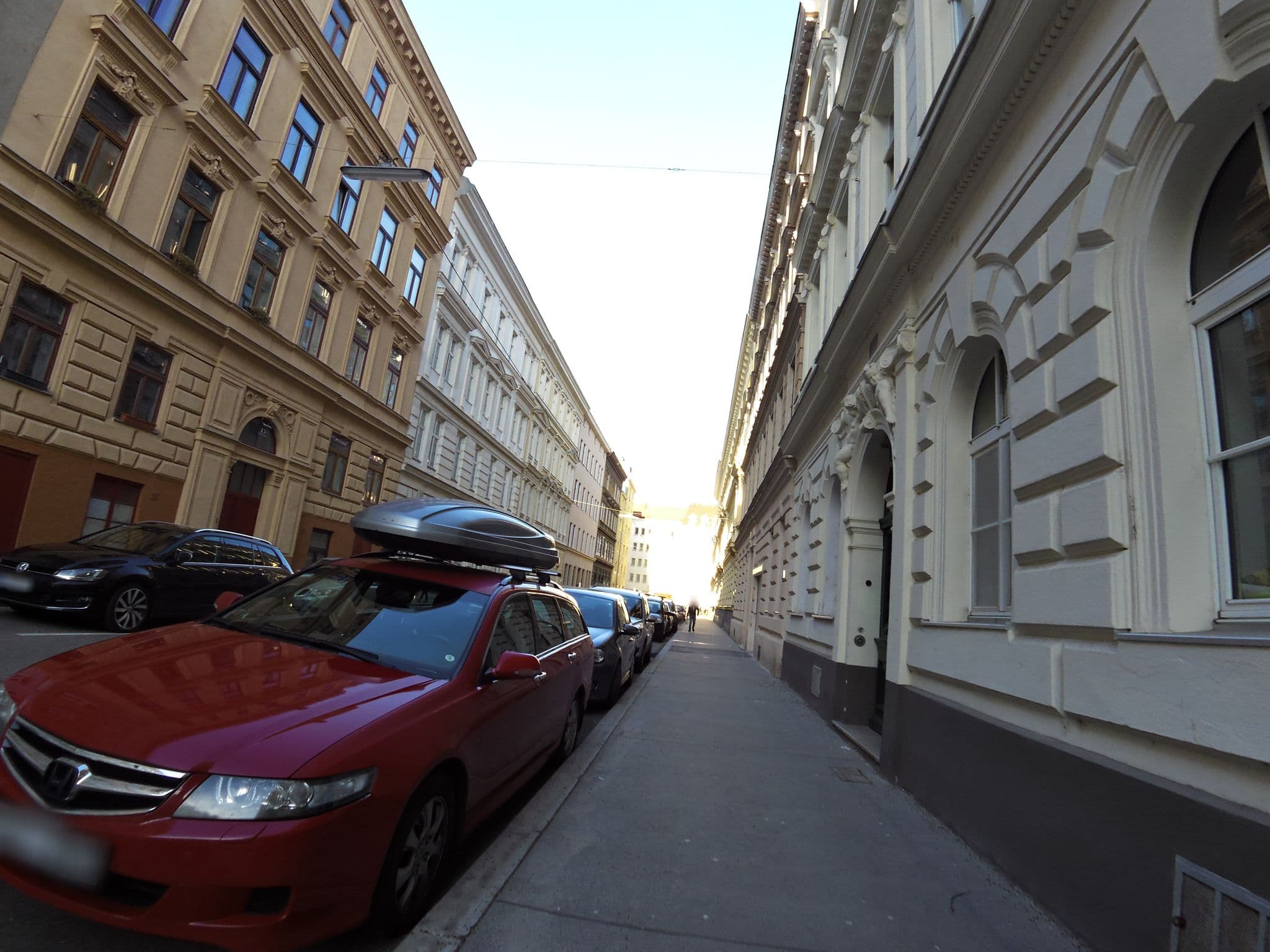 Street view near Liechtenstein Apartments, Innere Stadt — © marcuscalabresus (CC BY-SA · Mapillary)
