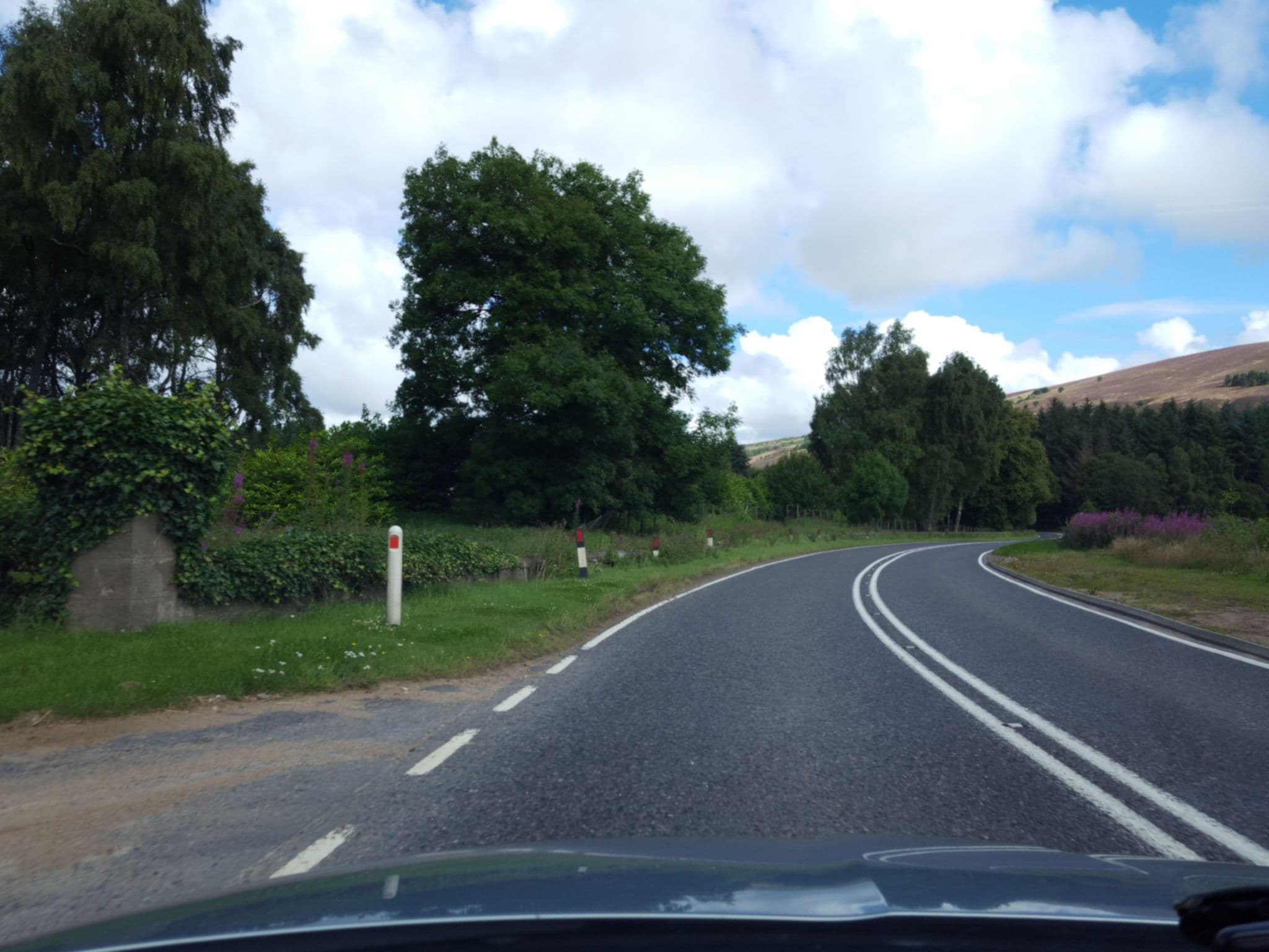 Street view near The Kennels, Rothes — © hobgoblin (CC BY-SA · Mapillary)