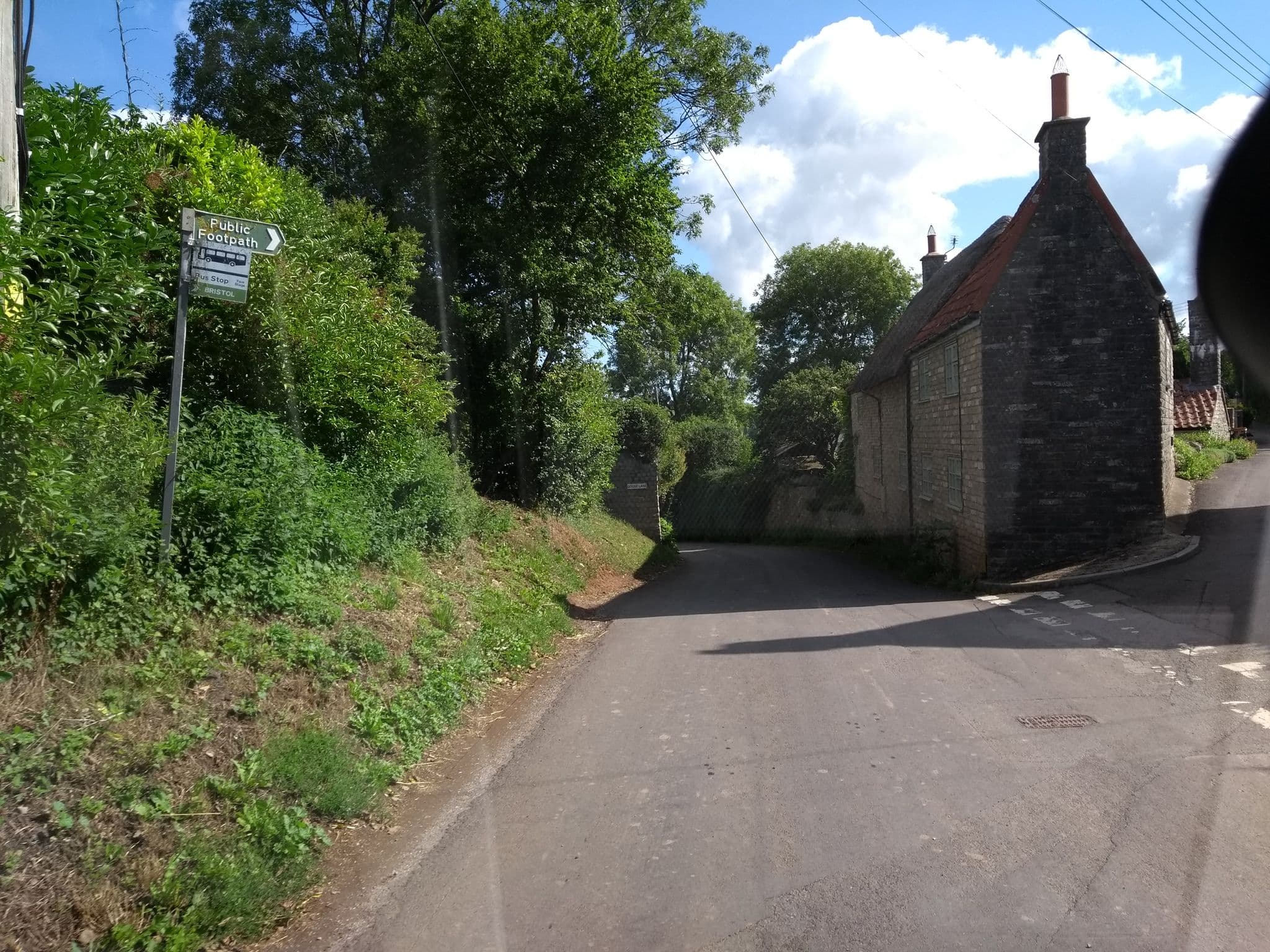 Street view near The Yew Tree, Street — © ukchris (CC BY-SA · Mapillary)