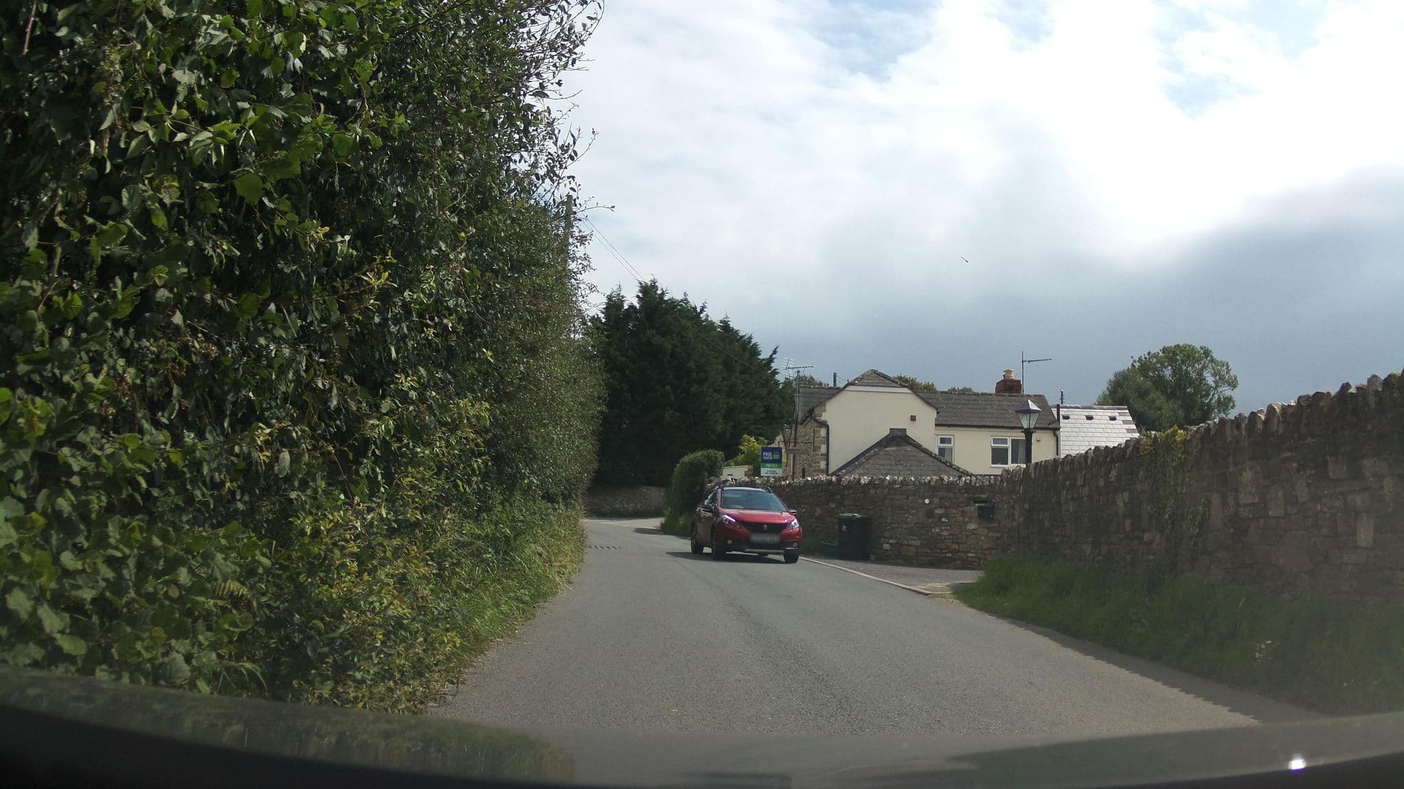Street view near Laymore Farm House, Crewkerne — © southglos (CC BY-SA · Mapillary)