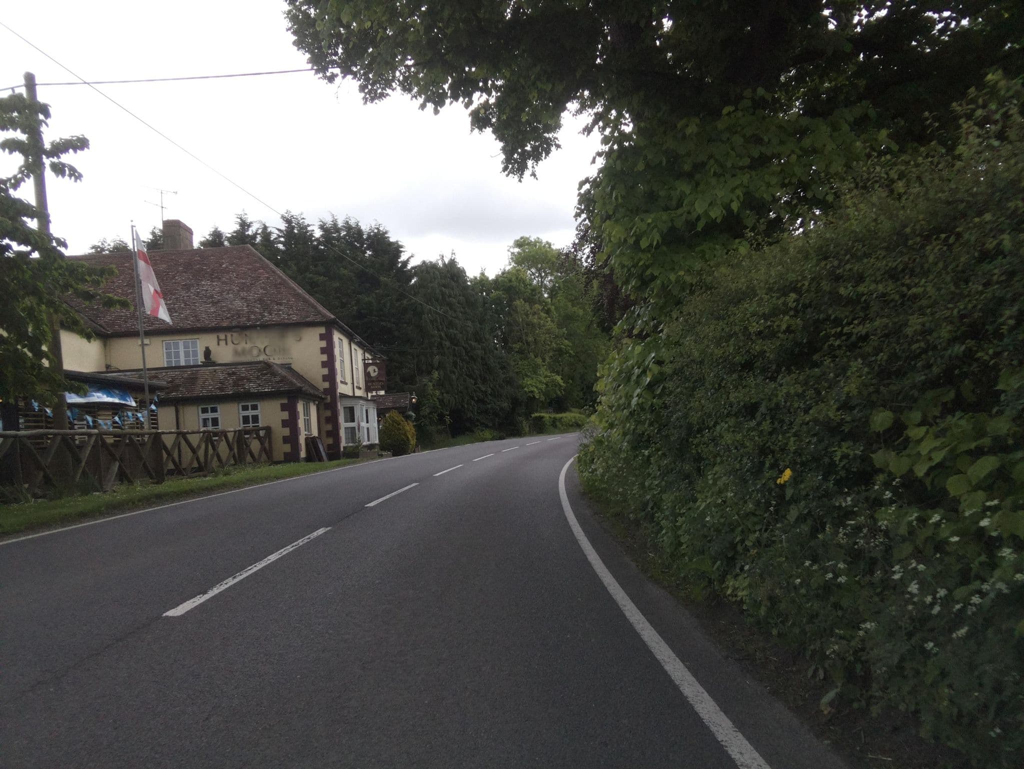 Street view near Hunters Moon, Yetminster — © southglos (CC BY-SA · Mapillary)