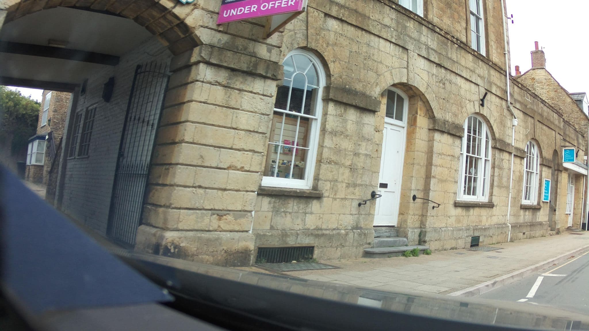 Street view near The Pizza Place, Beaminster — © southglos (CC BY-SA · Mapillary)