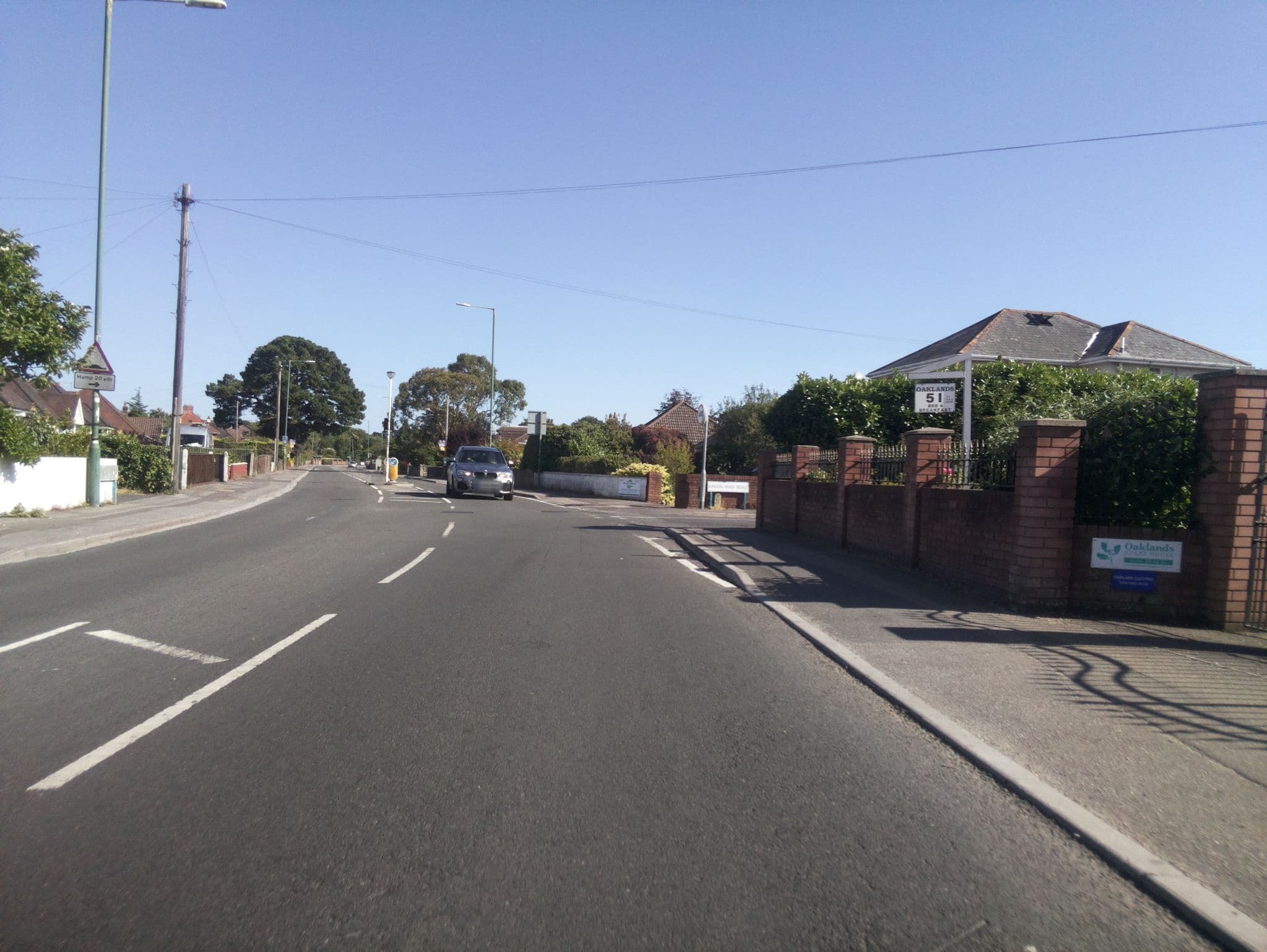 Street view near Oaklands Guest House, Ferndown — © southglos (CC BY-SA · Mapillary)
