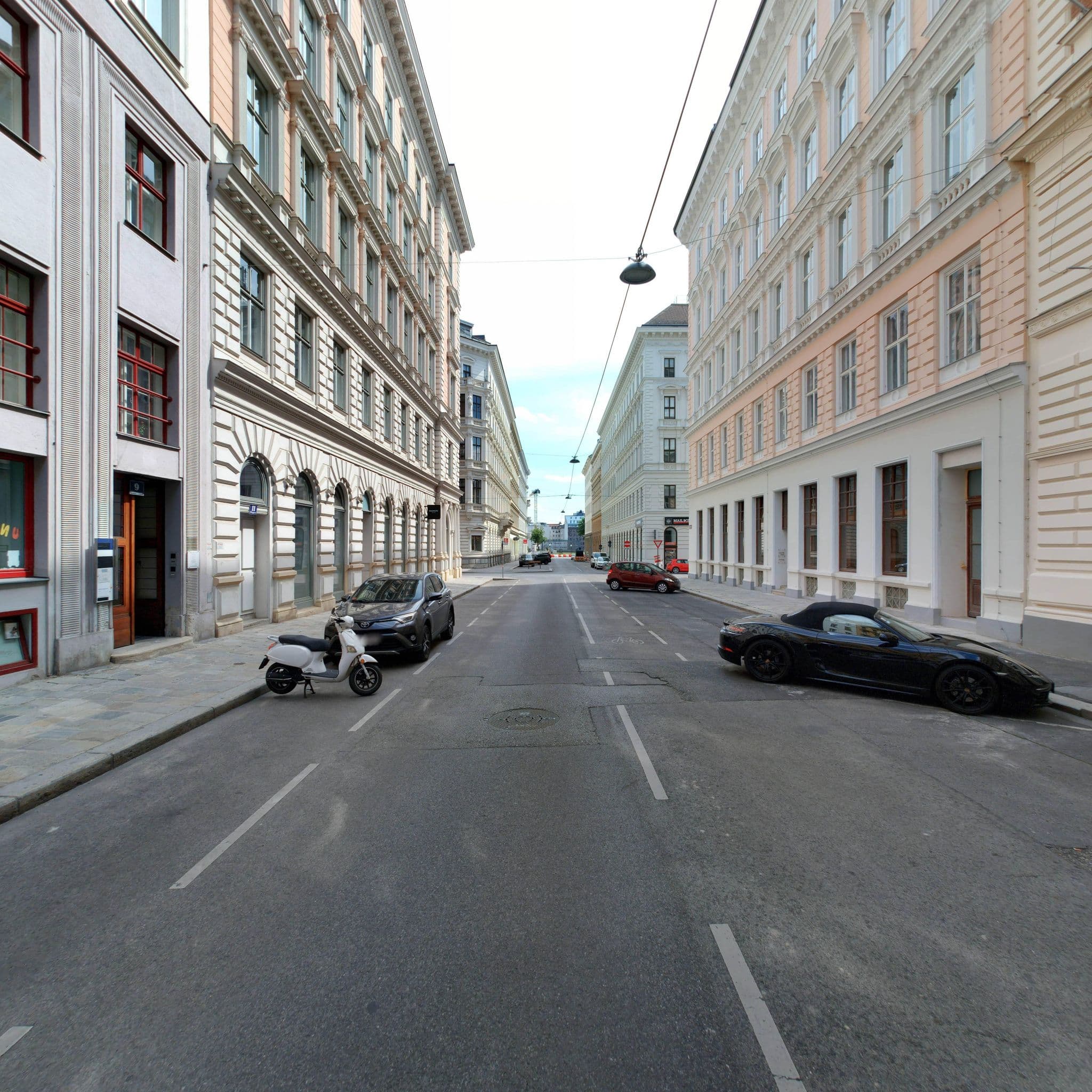 Street view near Vienna Apartment, Innere Stadt — © eliasgander (CC BY-SA · Mapillary)