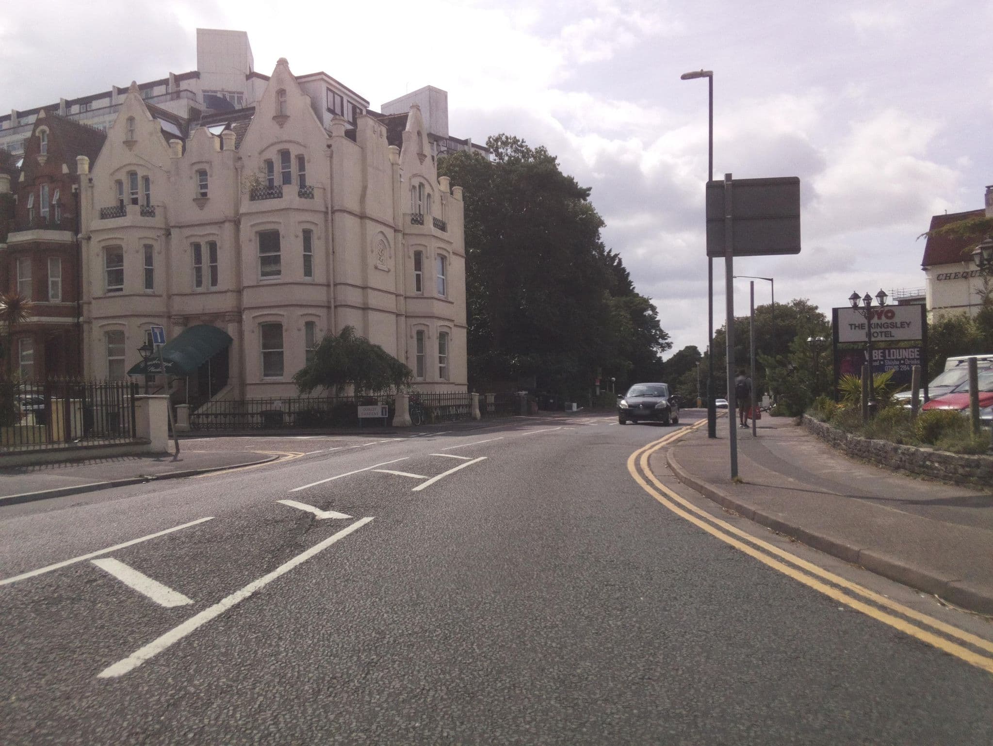 Street view near Westcliffinn, Bournemouth — © southglos (CC BY-SA · Mapillary)