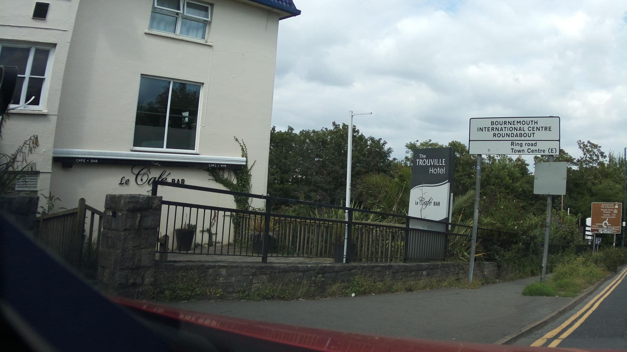 Street view near The Trouville Lodge, Bournemouth — © southglos (CC BY-SA · Mapillary)