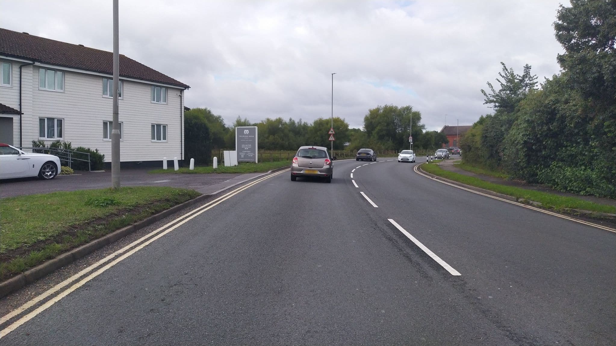 Street view near City Lodge Hotel, Ferndown — © noid (CC BY-SA · Mapillary)