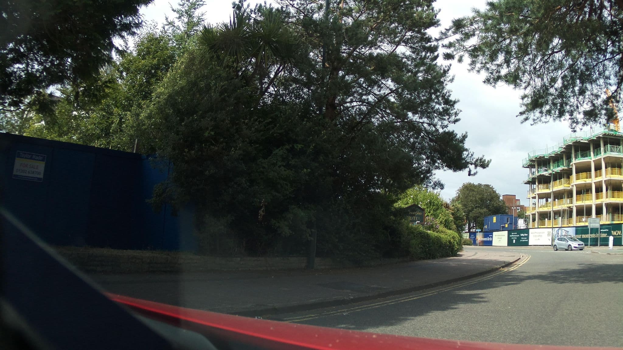 Street view near The Winter Dene, Bournemouth — © southglos (CC BY-SA · Mapillary)