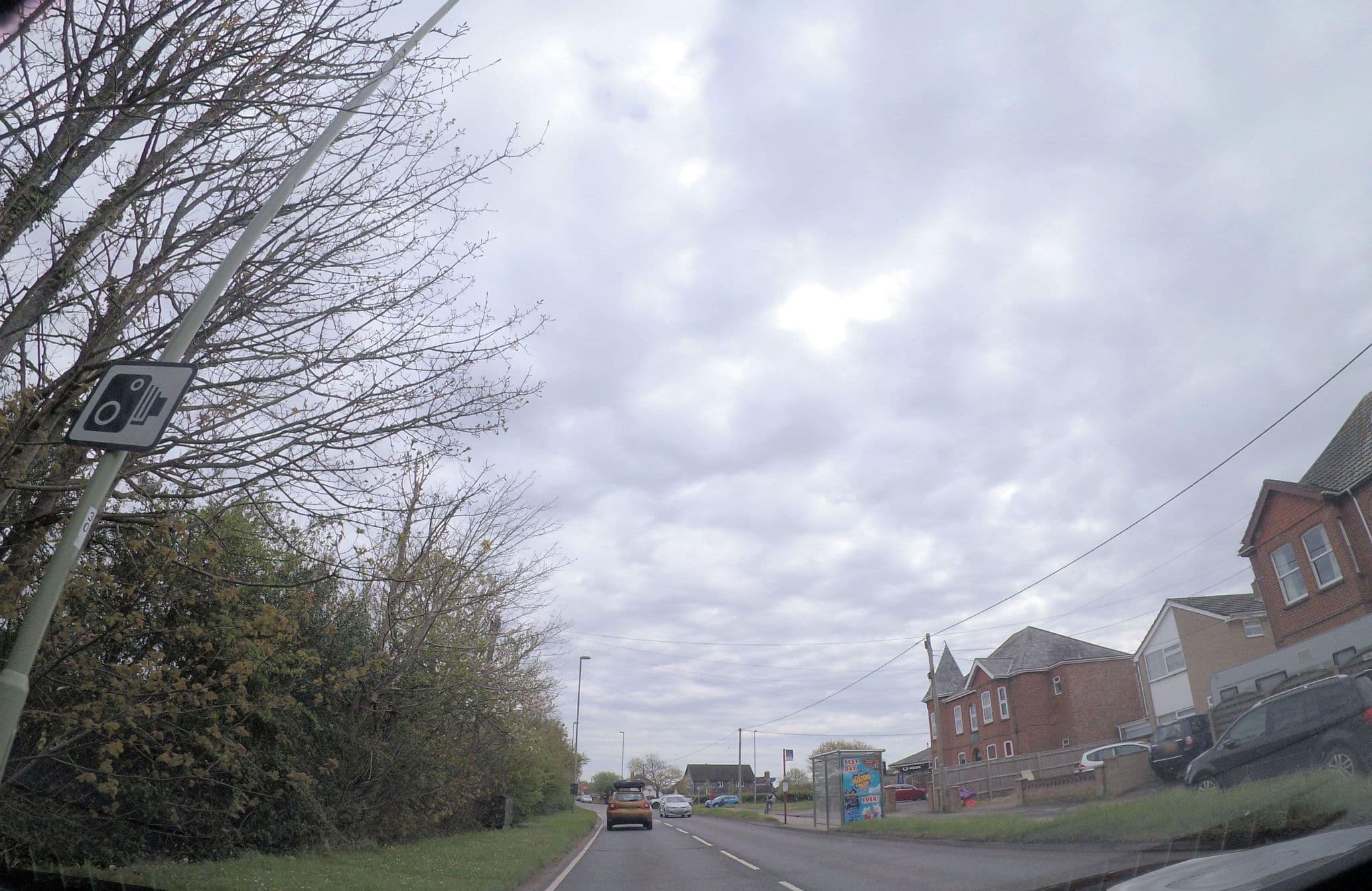 Street view near Eureka Guest House, Barton on Sea — © 4004 (CC BY-SA · Mapillary)