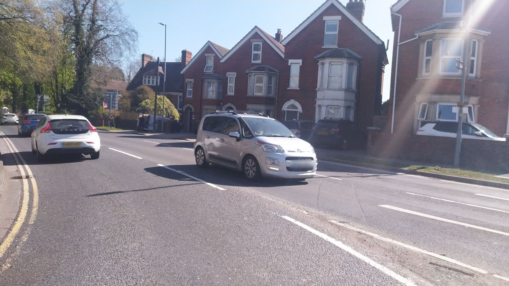 Street view near White Lodge Guesthouse, Salisbury — © noid (CC BY-SA · Mapillary)