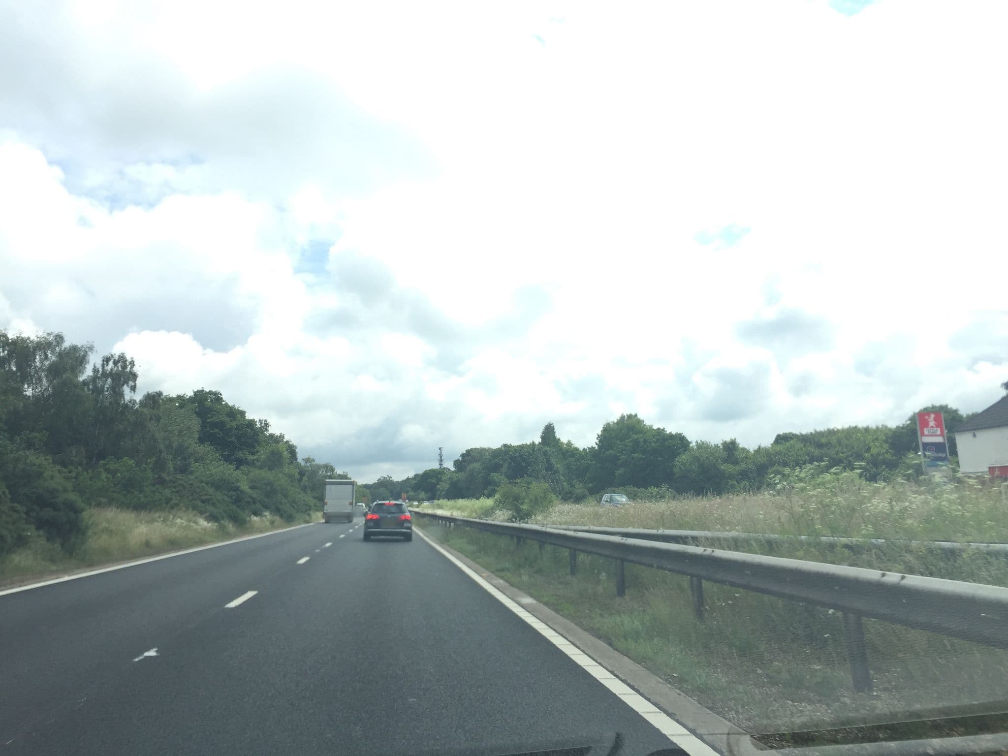 Street view near Travelodge, Cadnam — © essexboy (CC BY-SA · Mapillary)