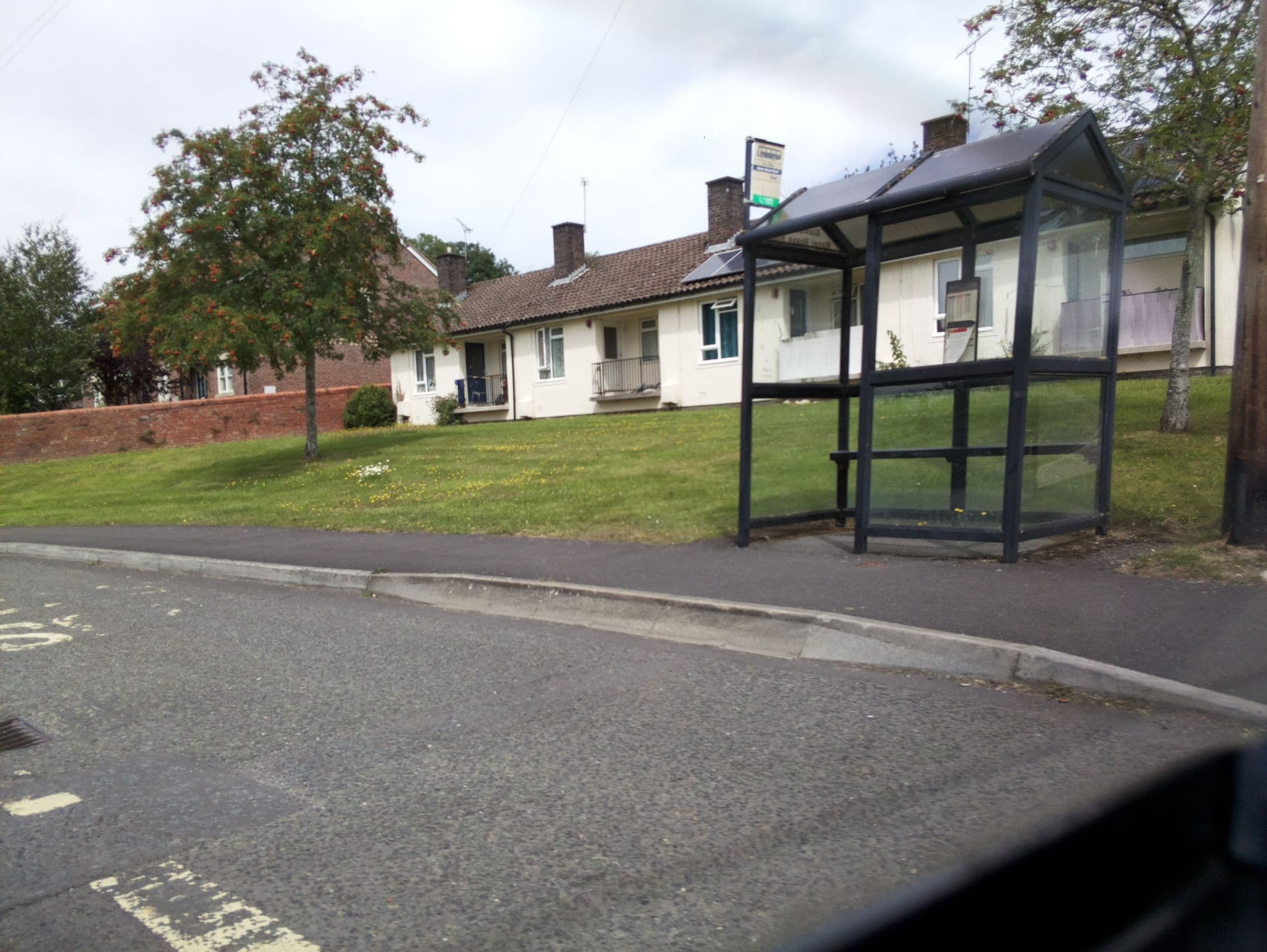 Street view near Rie's Retreat- the Gold Room, Glastonbury — © southglos (CC BY-SA · Mapillary)