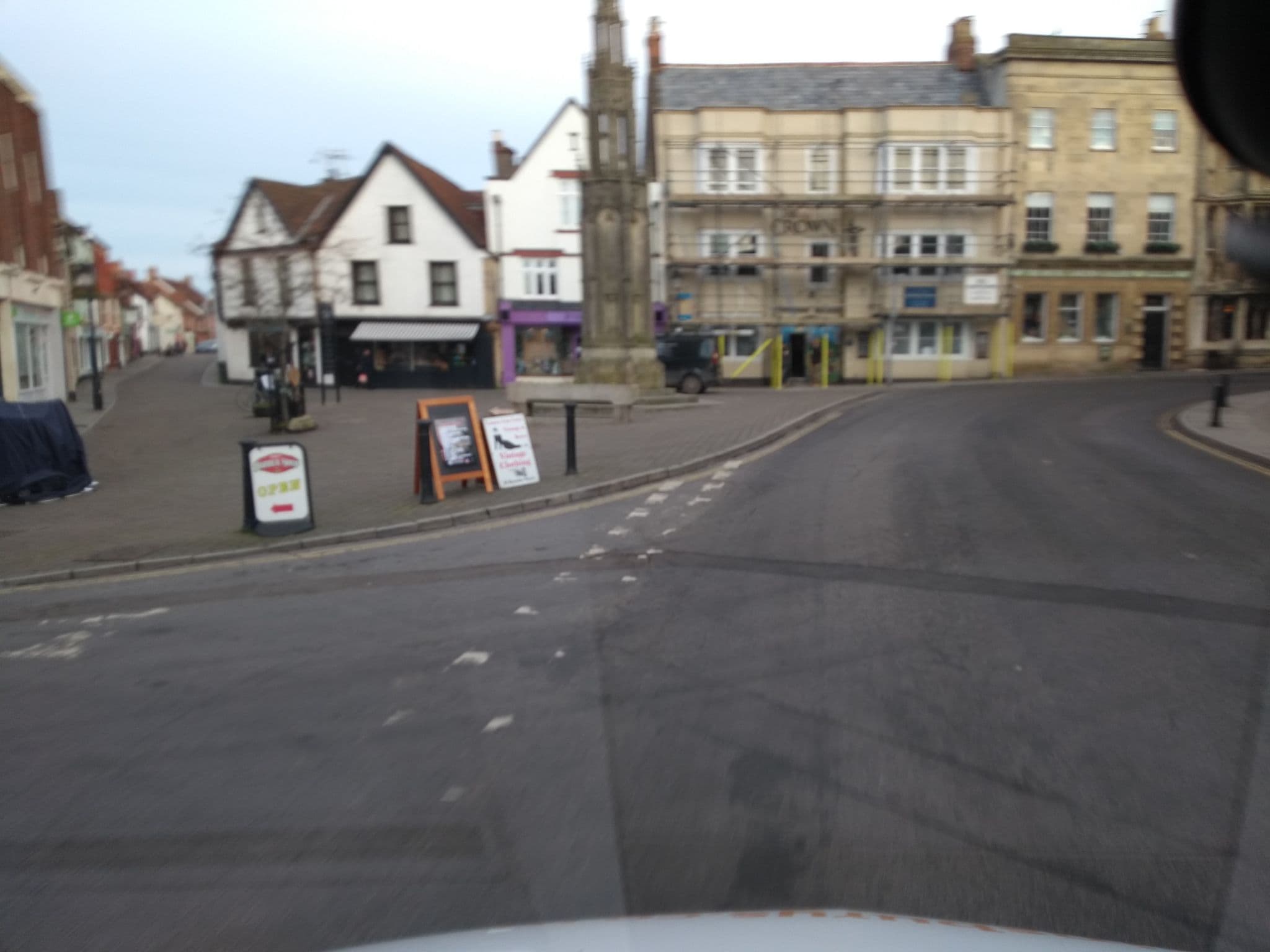Street view near Glastonbury Backpackers, Glastonbury — © ukchris (CC BY-SA · Mapillary)