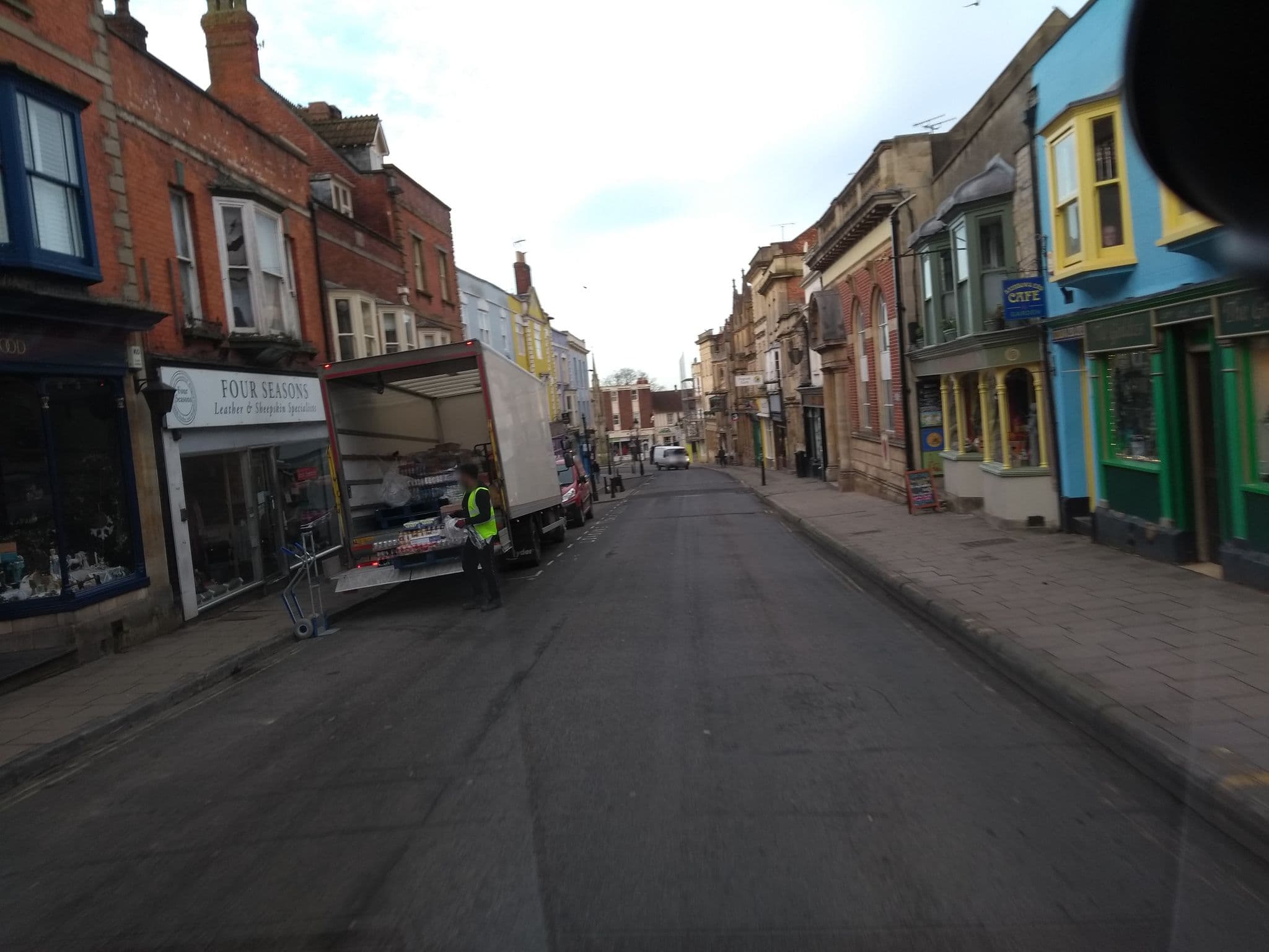 Street view near The Sacred Garden Retreat, Glastonbury — © ukchris (CC BY-SA · Mapillary)