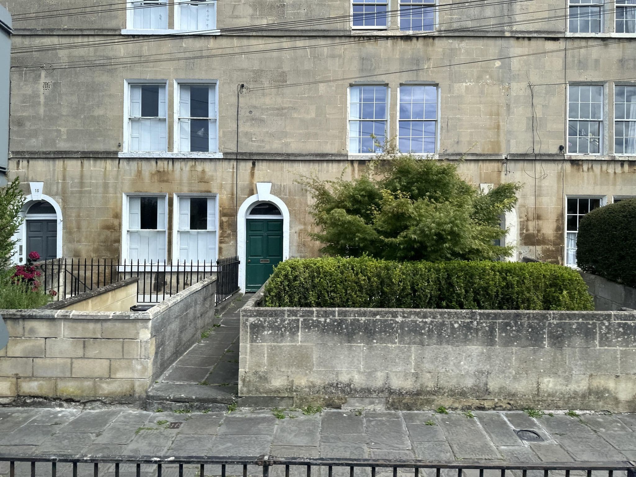 Street view near Wynrose Guest House, Bath — © amaiman (CC BY-SA · Mapillary)