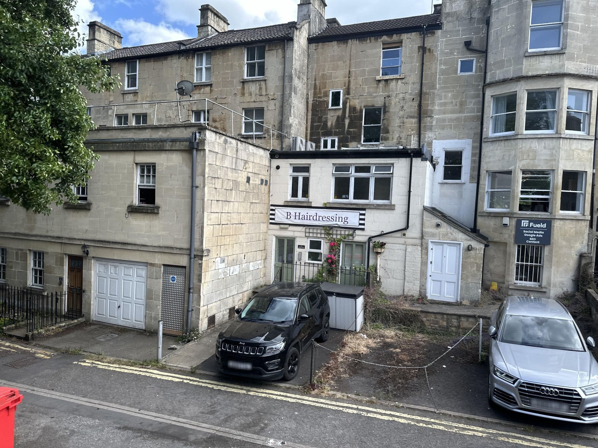 Street view near Menzies Hotel, Bath — © amaiman (CC BY-SA · Mapillary)