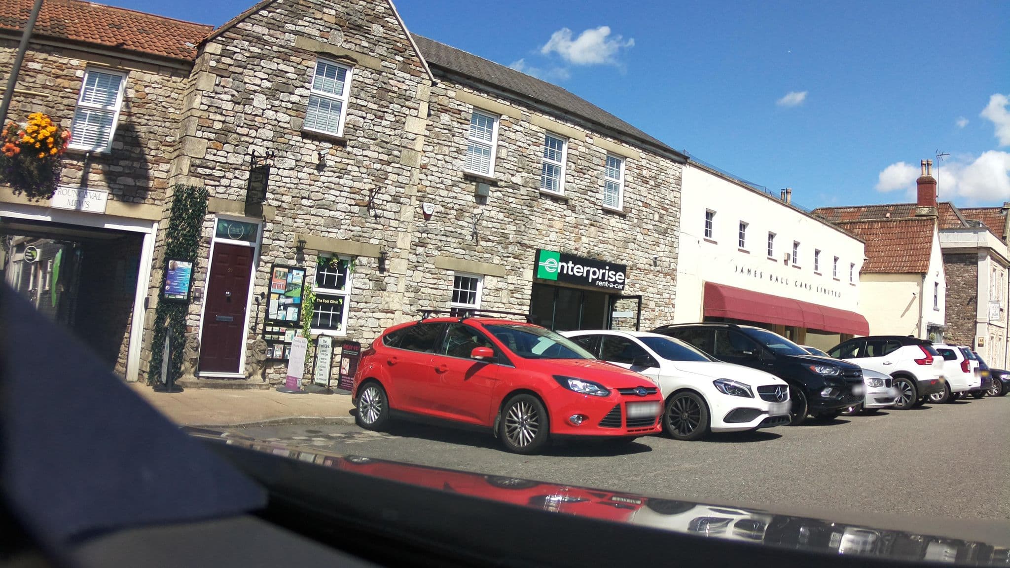 Street view near Rounceval House Hotel Chipping Sodbury, Chipping Sodbury — © southglos (CC BY-SA · Mapillary)