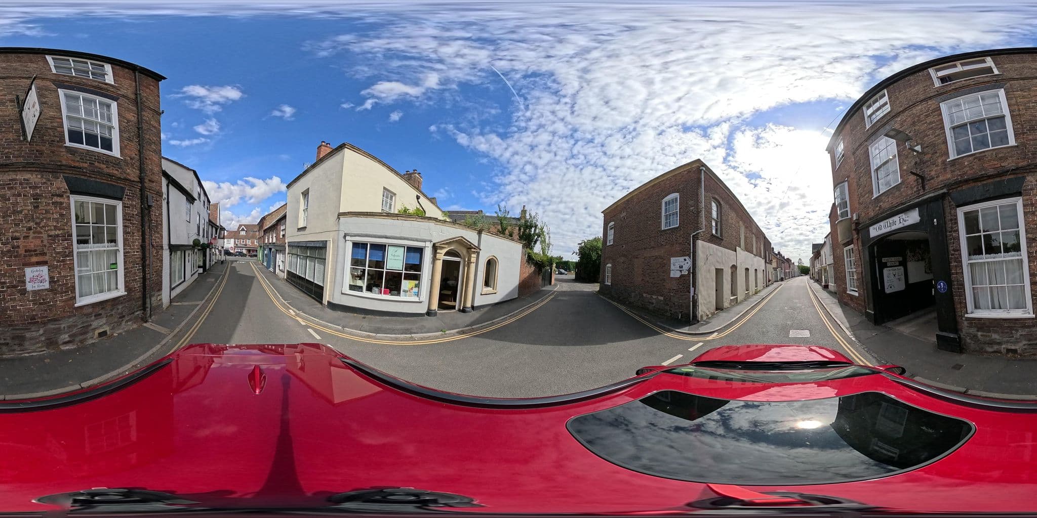 Street view near The Malt House, Berkeley — © southglos (CC BY-SA · Mapillary)
