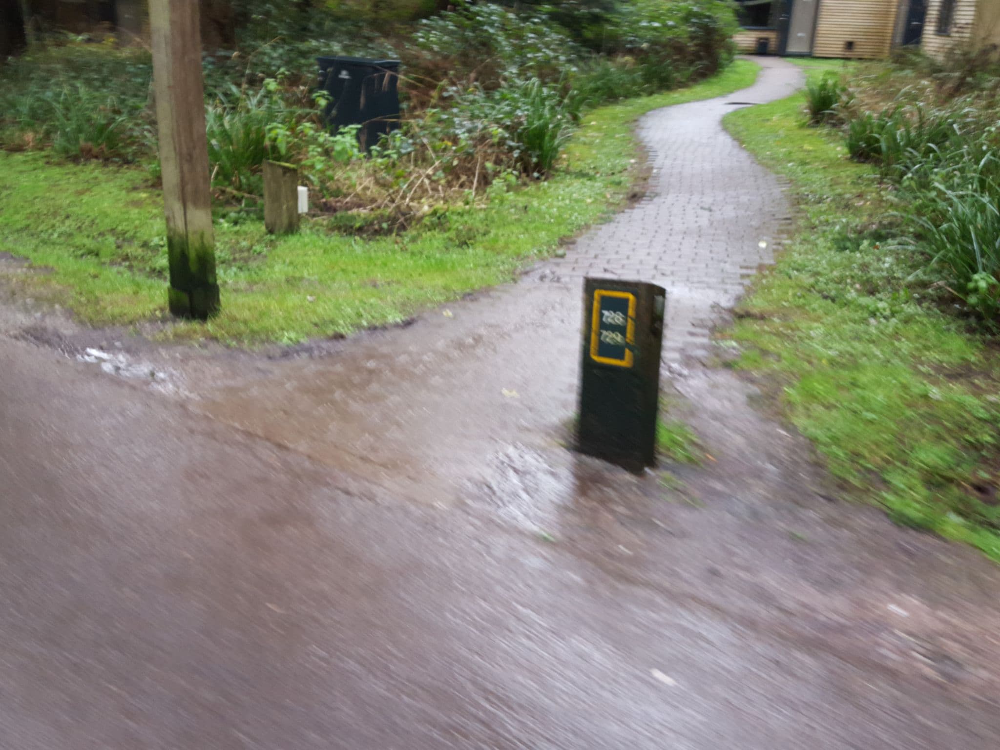 Street view near Lodge 727, Warminster — © edloach (CC BY-SA · Mapillary)
