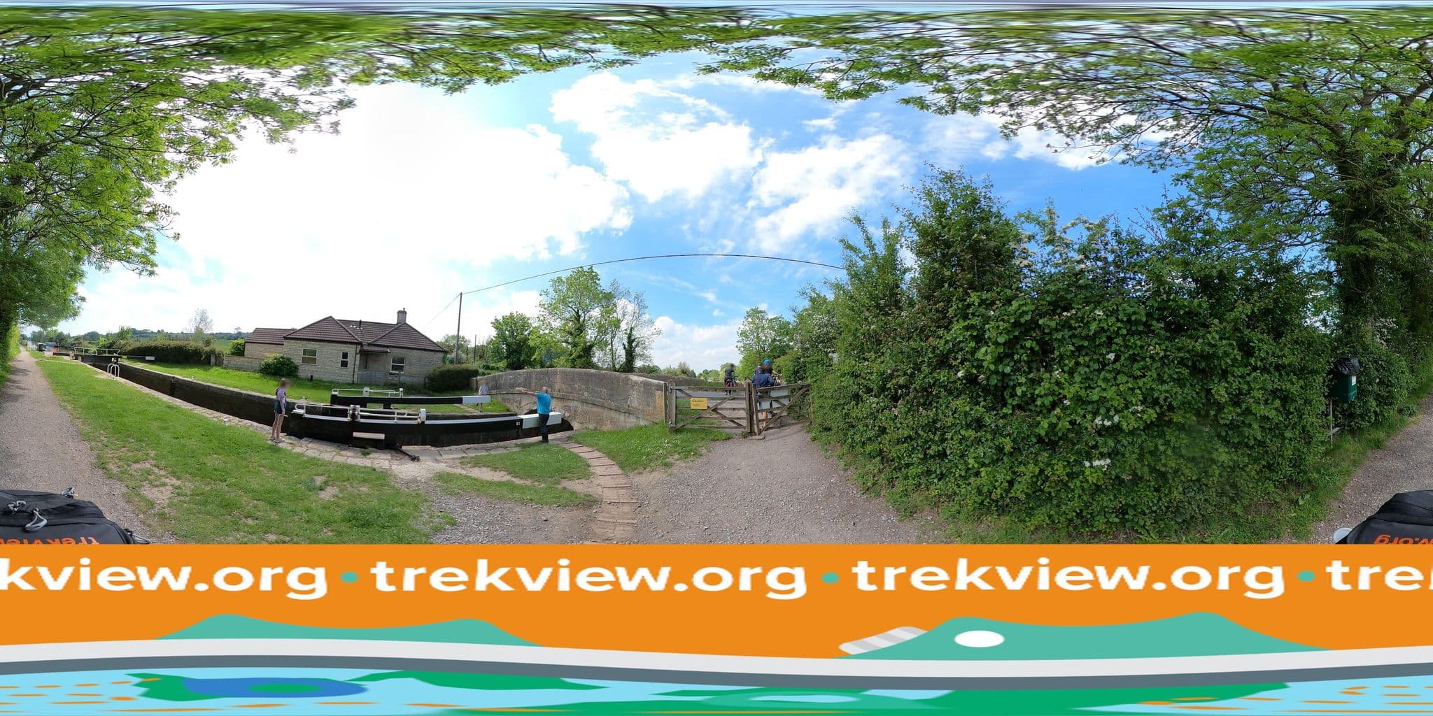 Street view near Lock cottage, Melksham — © trekviewed (CC BY-SA · Mapillary)