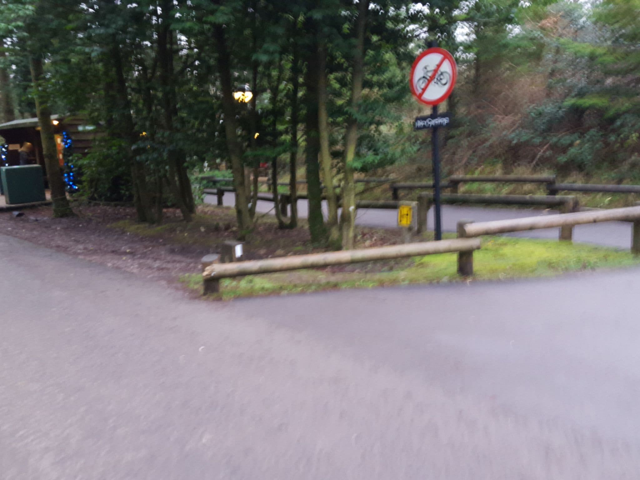 Street view near Ash 805, Warminster — © edloach (CC BY-SA · Mapillary)