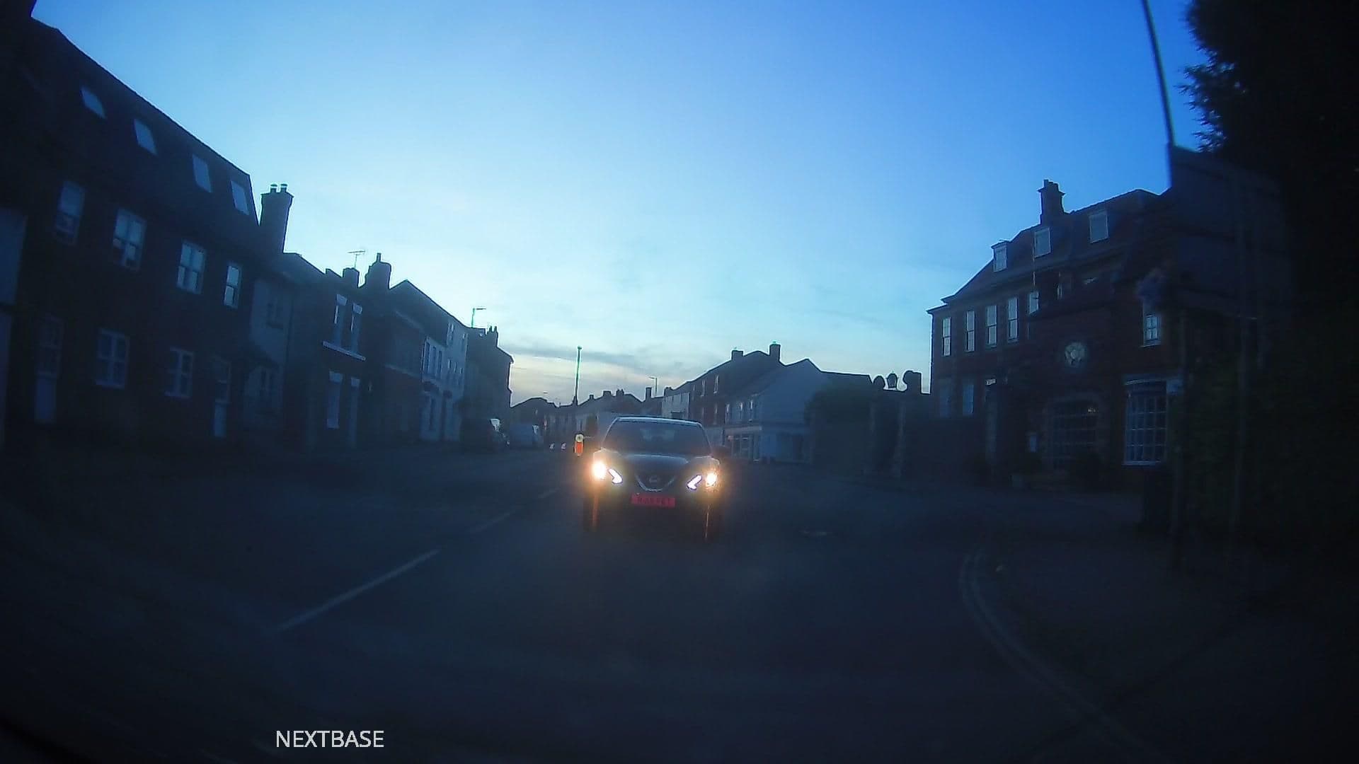 Street view near The Castle Hotel Devizes, Devizes — © swinetown (CC BY-SA · Mapillary)