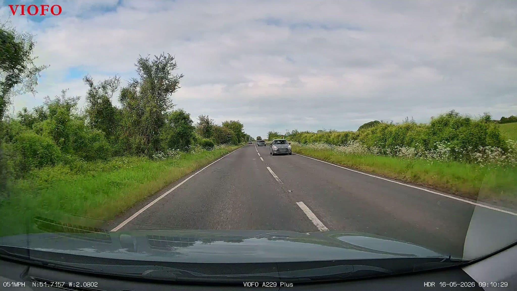 Street view near The Bull, Coates — © RyanBush (CC BY-SA · Mapillary)