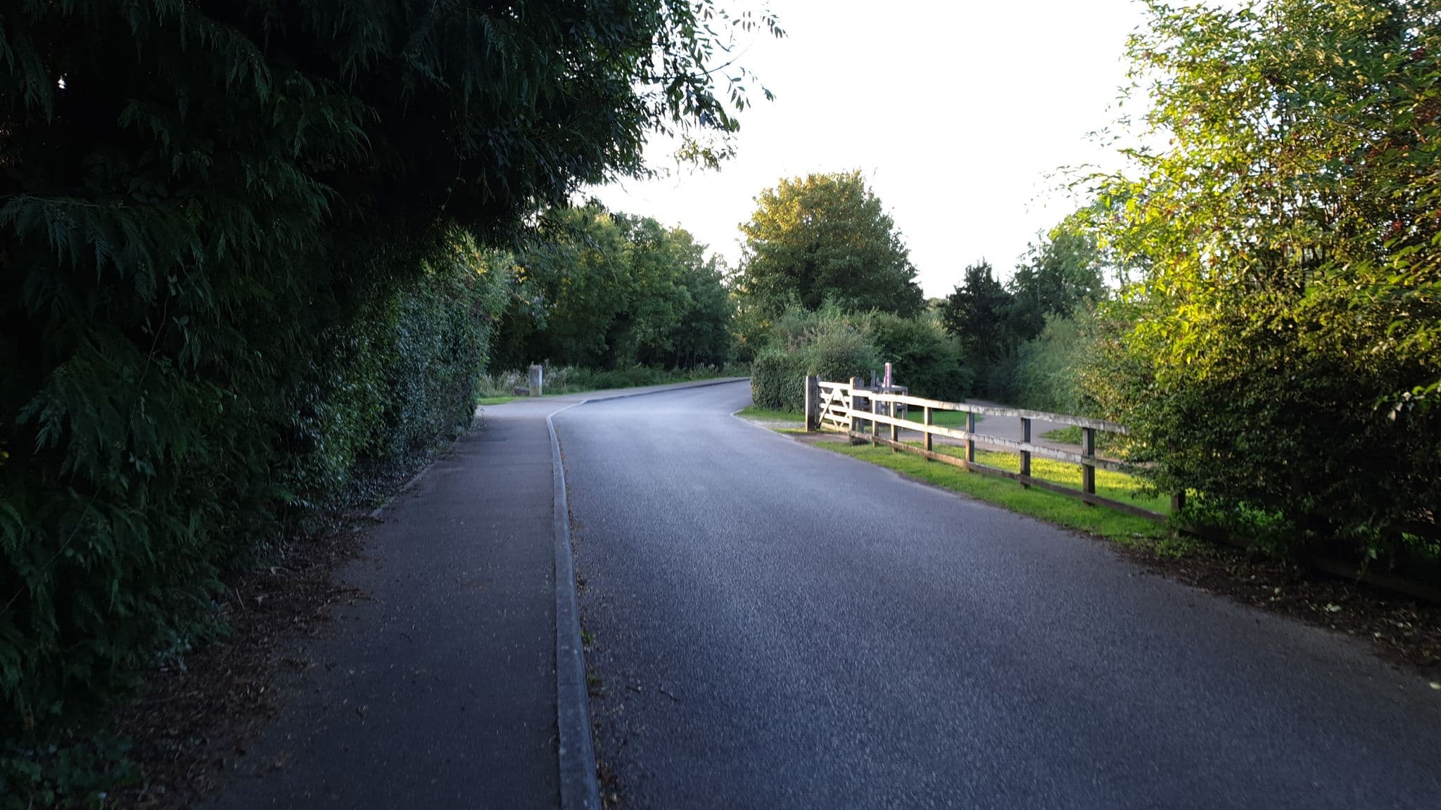 Street view near Habitat Escapes, Ashton Keynes — © mcdredd (CC BY-SA · Mapillary)