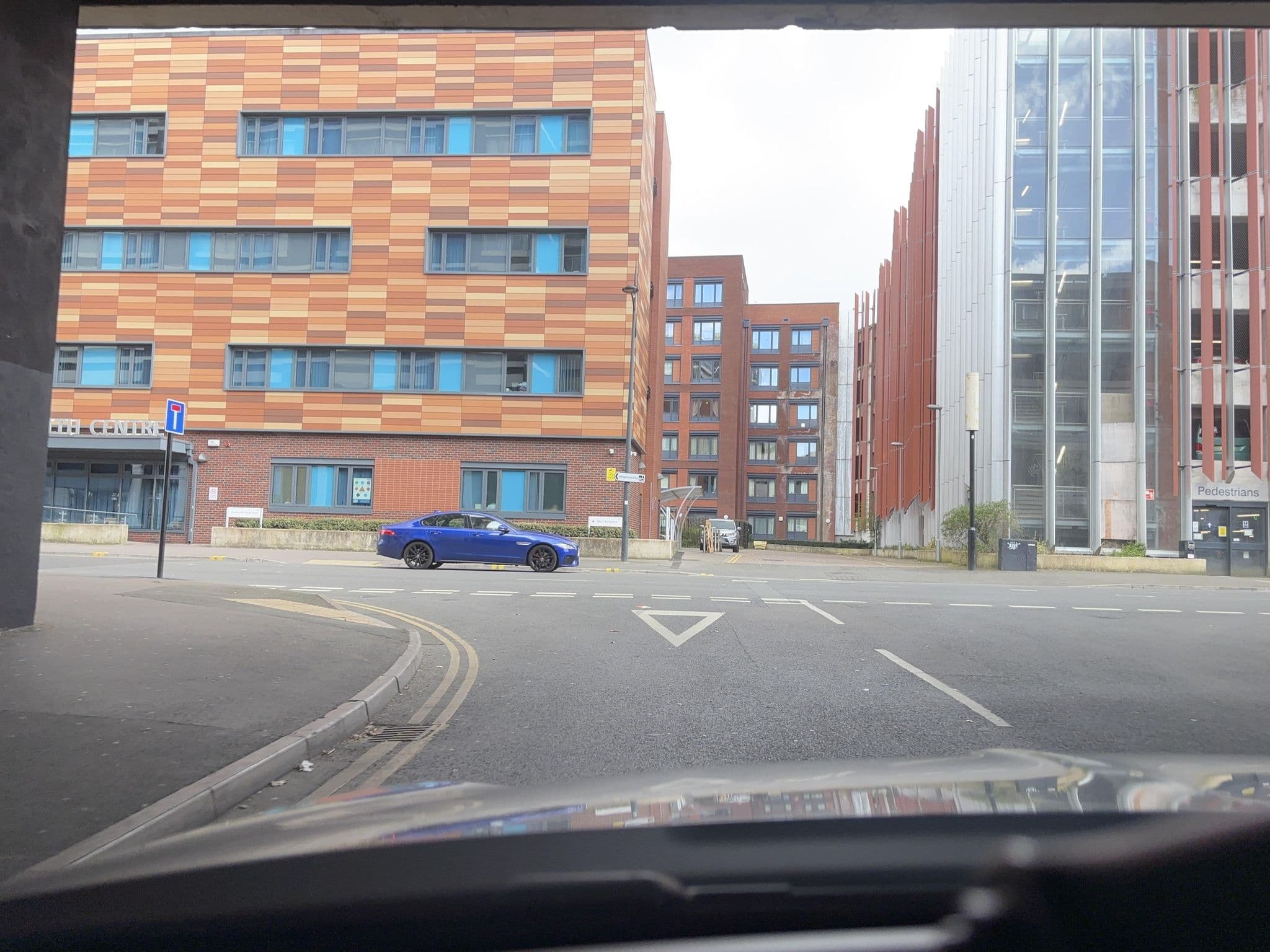 Street view near Thistle Express, Swindon — © swinetown (CC BY-SA · Mapillary)