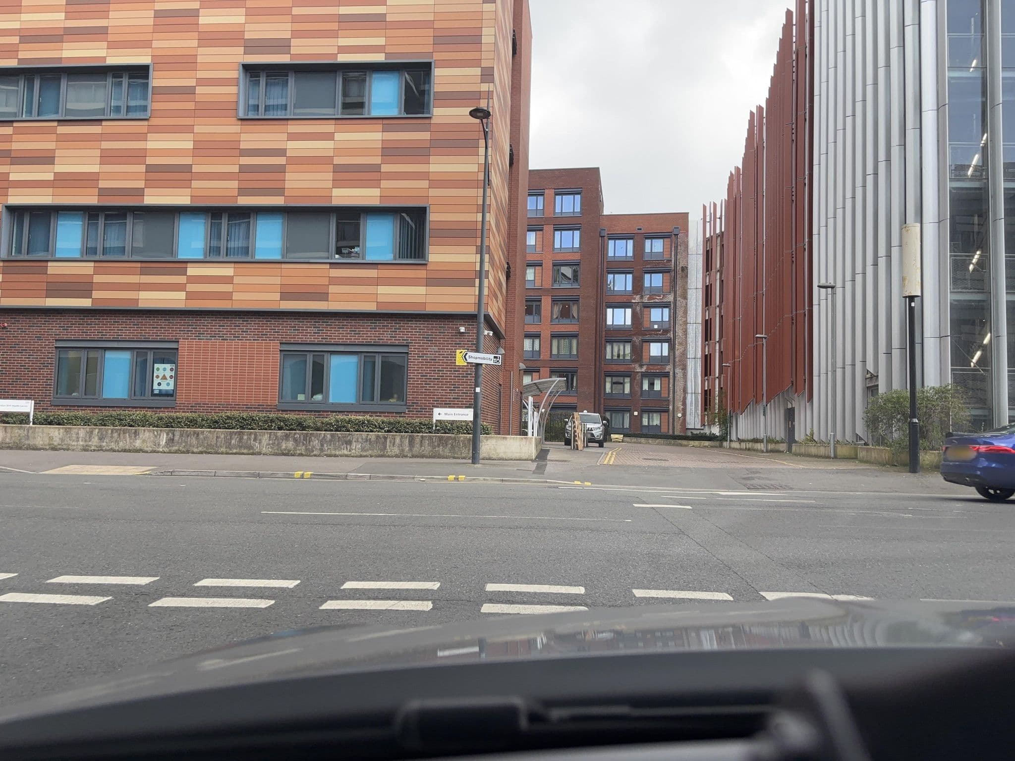 Street view near Menzies Swindon Hotel, Swindon — © swinetown (CC BY-SA · Mapillary)
