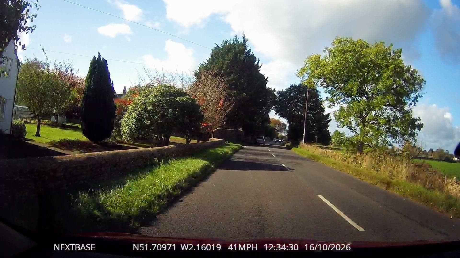 Street view near Hyde Crest, Minchinhampton — © OrangeHurst97 (CC BY-SA · Mapillary)