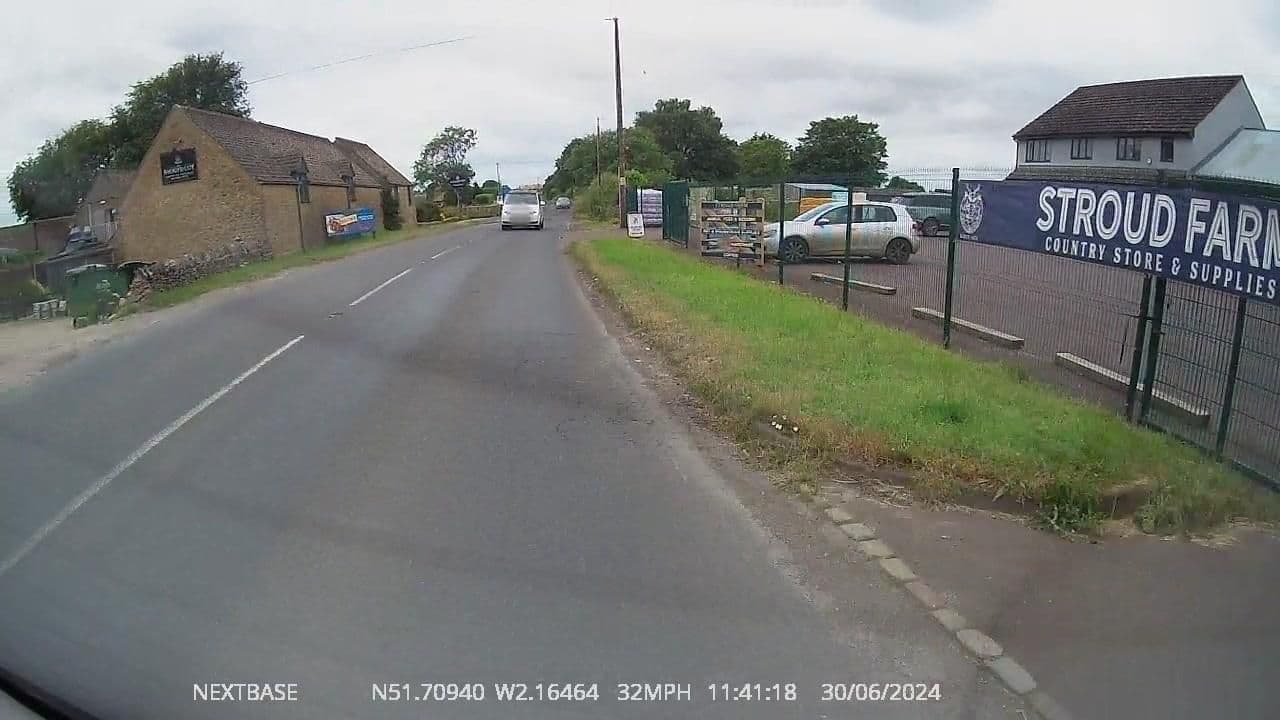Street view near Hyde Crest B&B, Minchinhampton — © OrangeHurst97 (CC BY-SA · Mapillary)