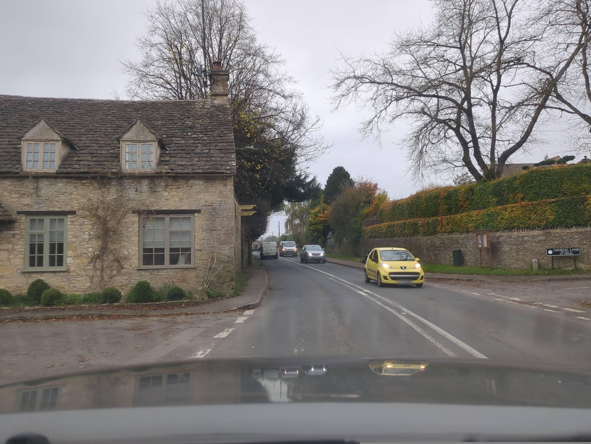 Street view near Pytts House Boutique Bed & Breakfast, Burford — © swinetown (CC BY-SA · Mapillary)