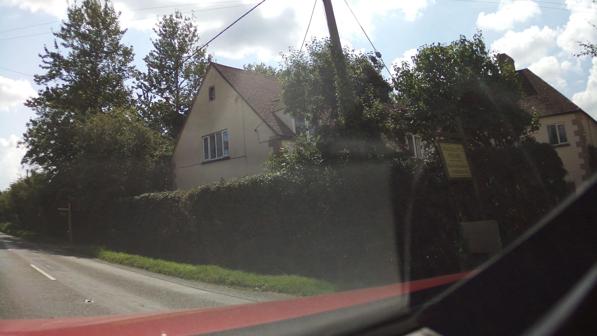 Street view near Maunditts Park Farm Cottages, Malmesbury — © southglos (CC BY-SA · Mapillary)
