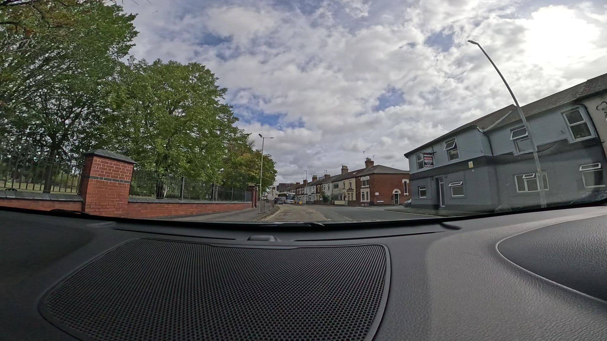 Street view near The Grapes Hotel, Swindon — © RyanBush (CC BY-SA · Mapillary)