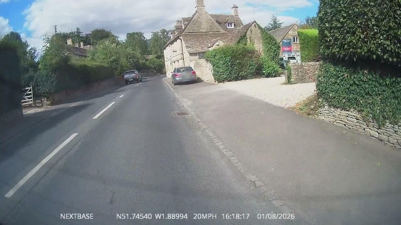 Street view near Barnsley House Home Farm Cottage, Stratton — © OrangeHurst97 (CC BY-SA · Mapillary)