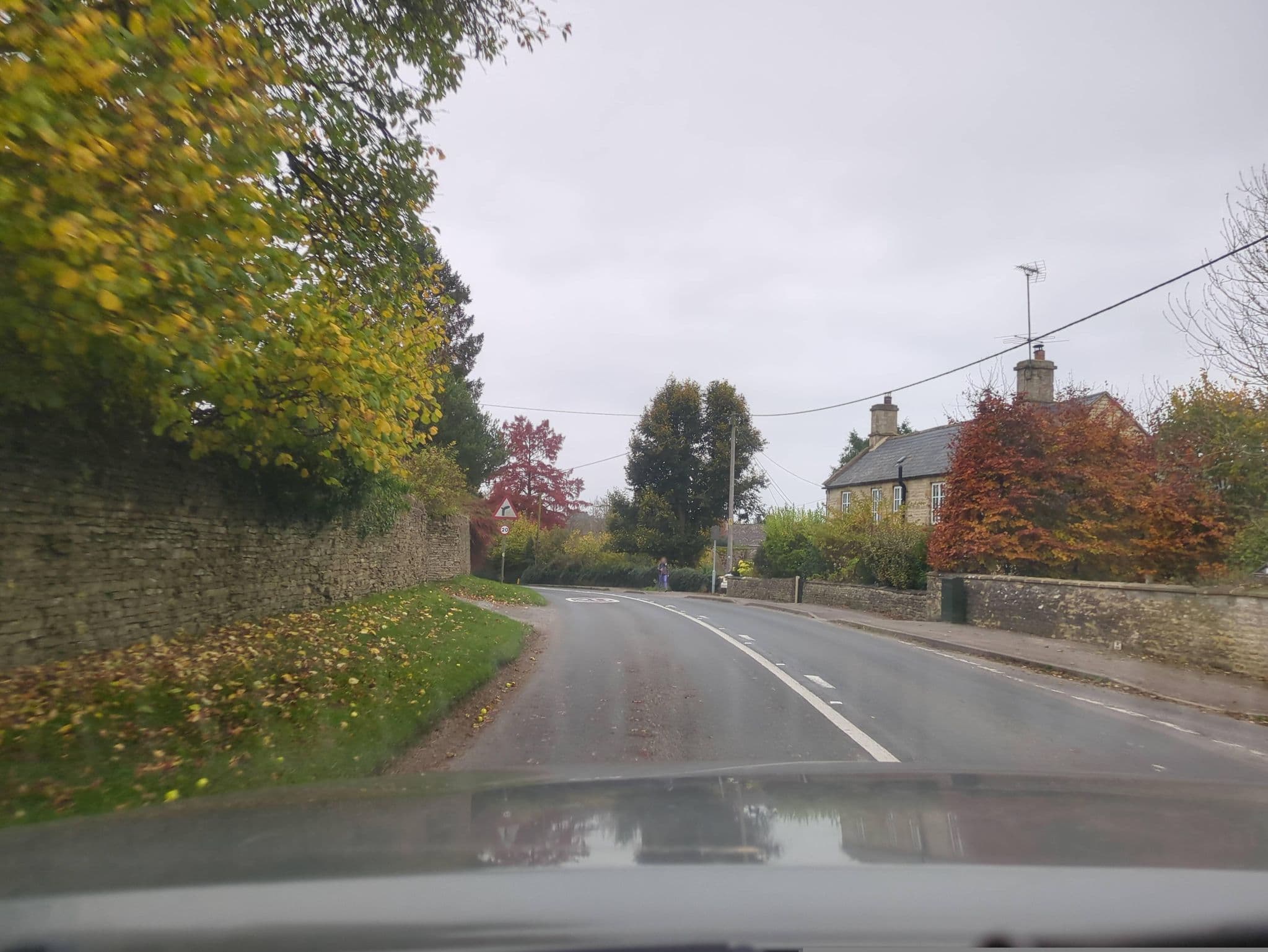 Street view near Pudswell Studio, Burford — © swinetown (CC BY-SA · Mapillary)