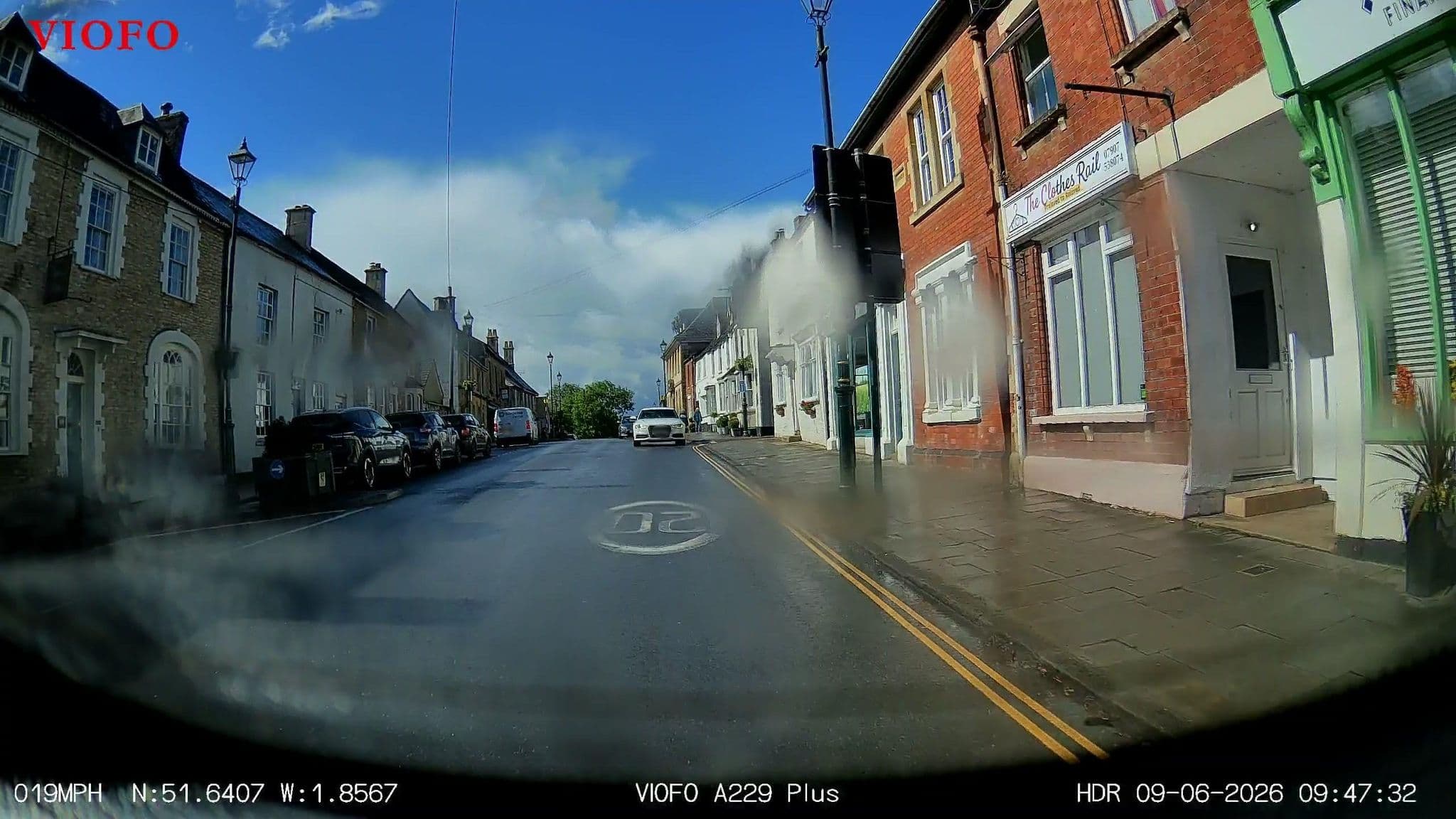 Street view near The Vale Hotel, Cricklade — © RyanBush (CC BY-SA · Mapillary)