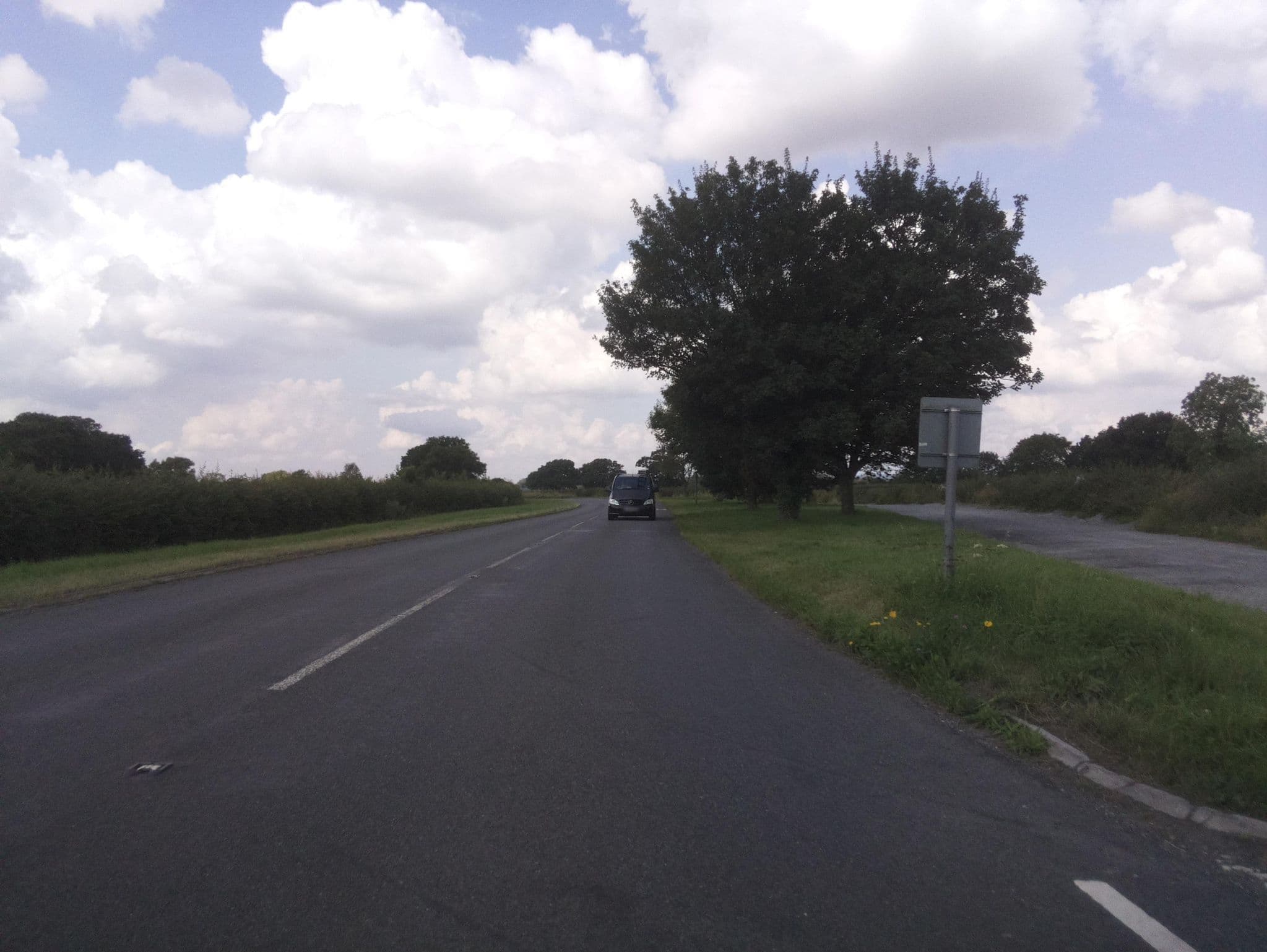 Street view near Lovett Farm Bed & Breakfast, Malmesbury — © southglos (CC BY-SA · Mapillary)