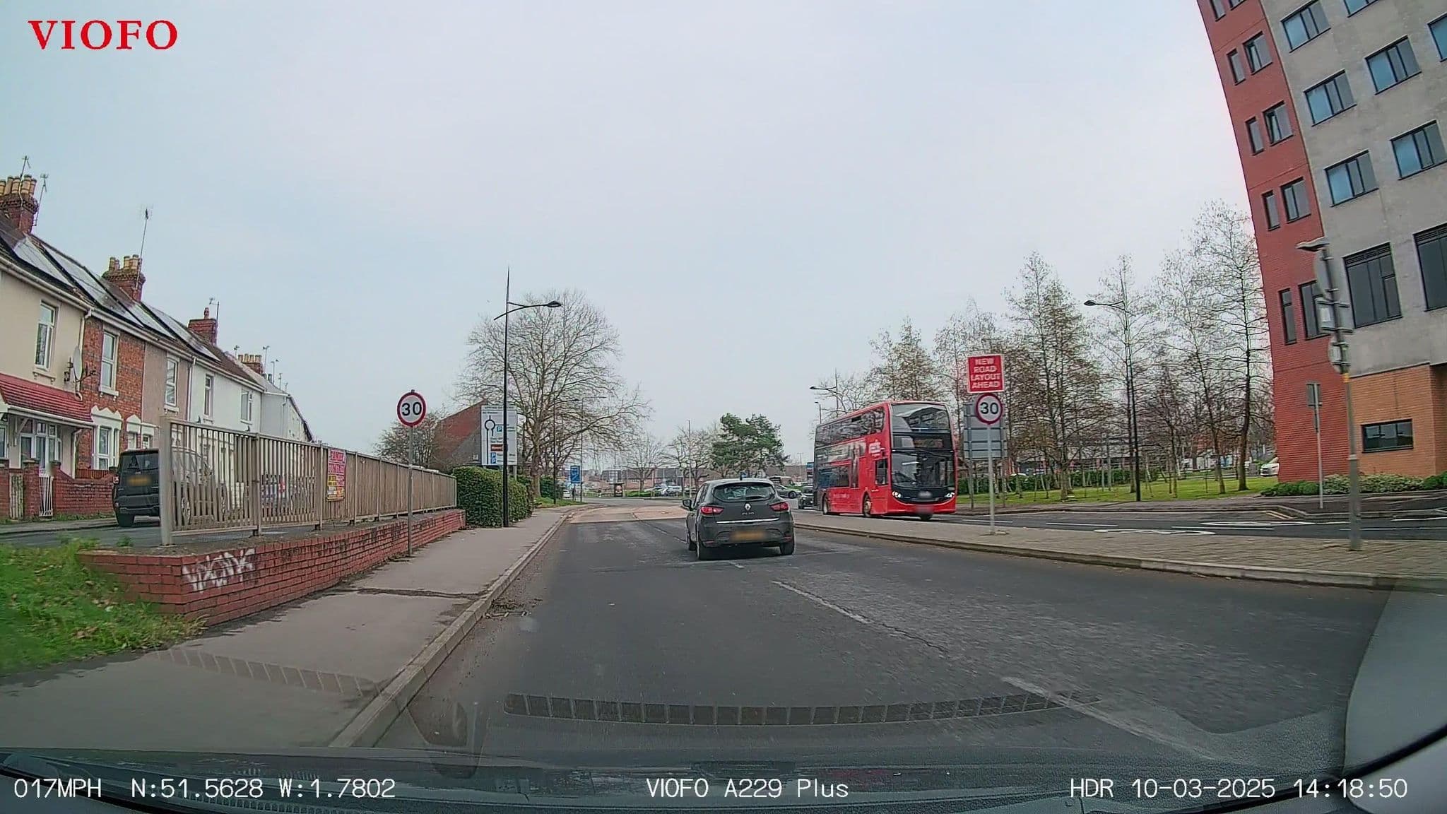 Street view near Jurys Inn, Swindon — © RyanBush (CC BY-SA · Mapillary)