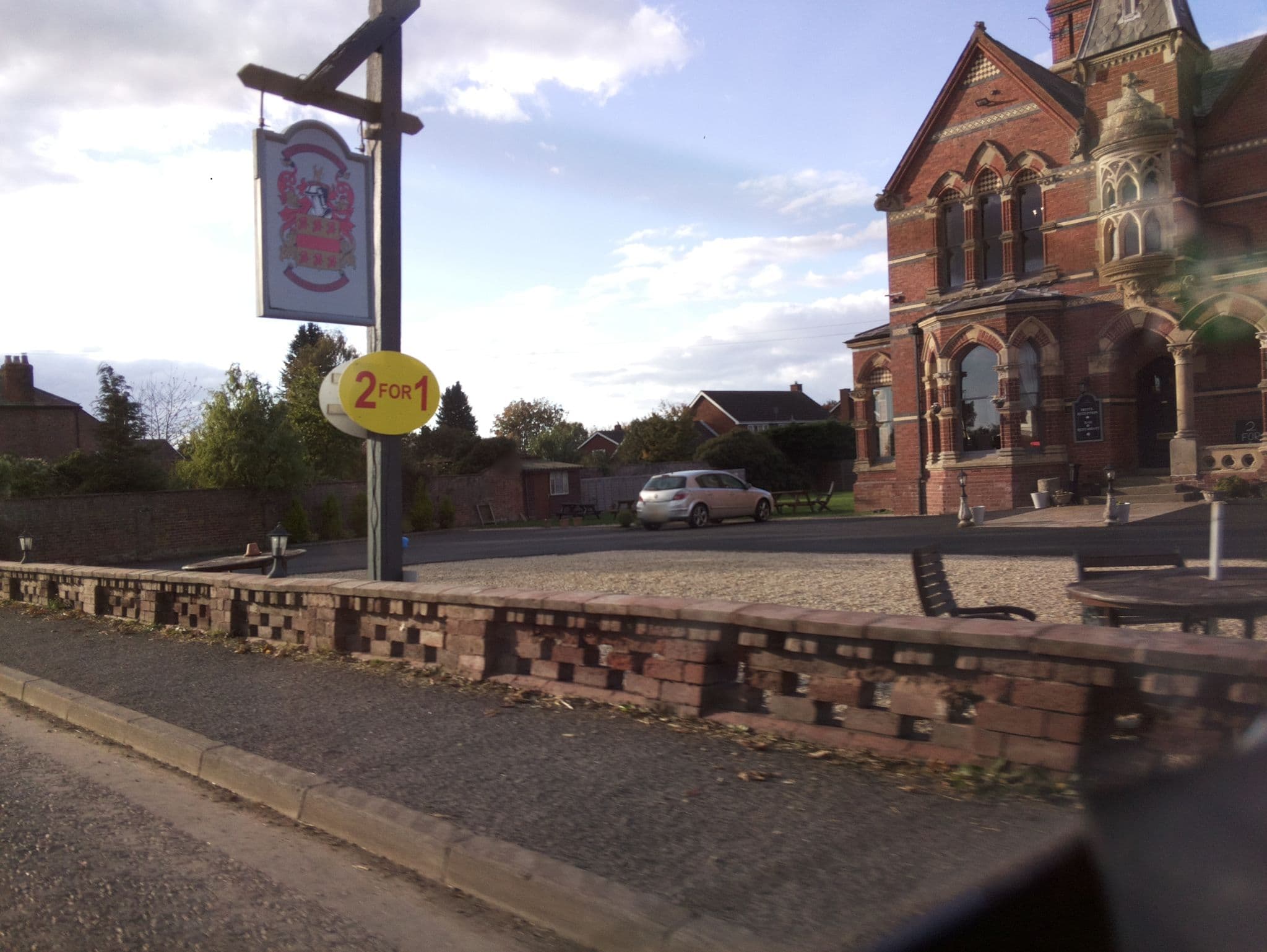Street view near Godwins Pub And Hotel, Lugwardine — © southglos (CC BY-SA · Mapillary)
