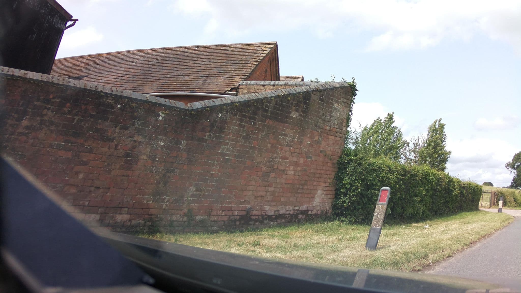 Street view near Severnside Bed & Breakfast, Kempsey — © southglos (CC BY-SA · Mapillary)
