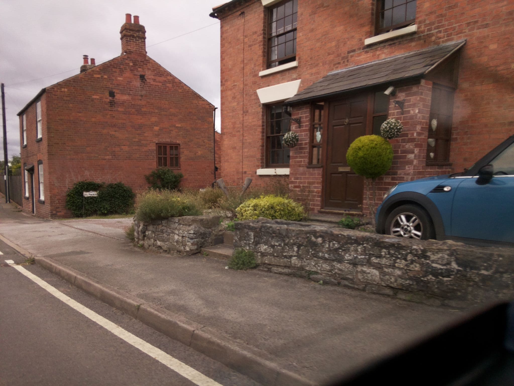 Street view near The Old School House Hotel, Upton upon Severn — © southglos (CC BY-SA · Mapillary)