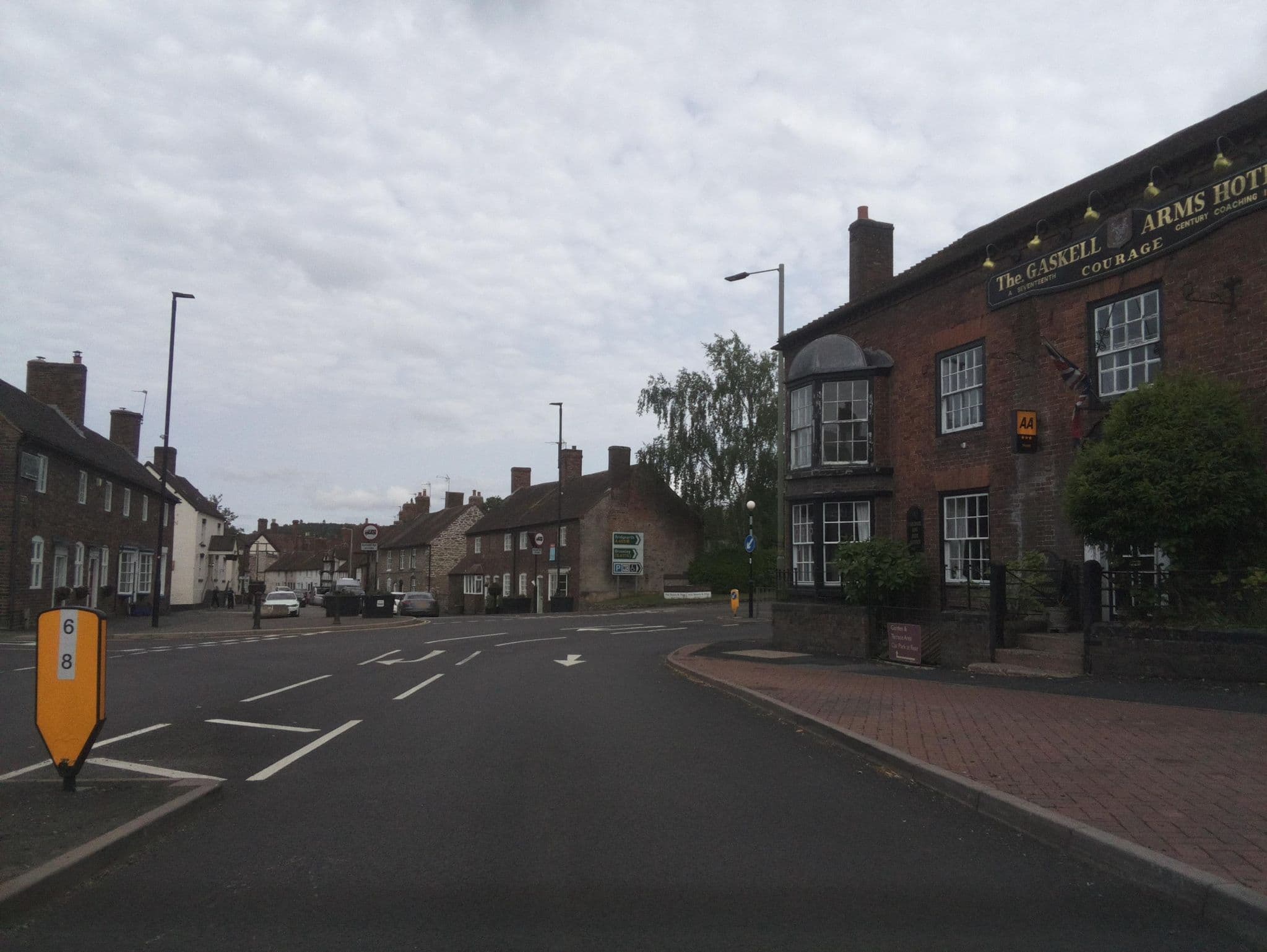 Street view near Gaskell Arms Hotel Much Wenlock, Much Wenlock — © southglos (CC BY-SA · Mapillary)