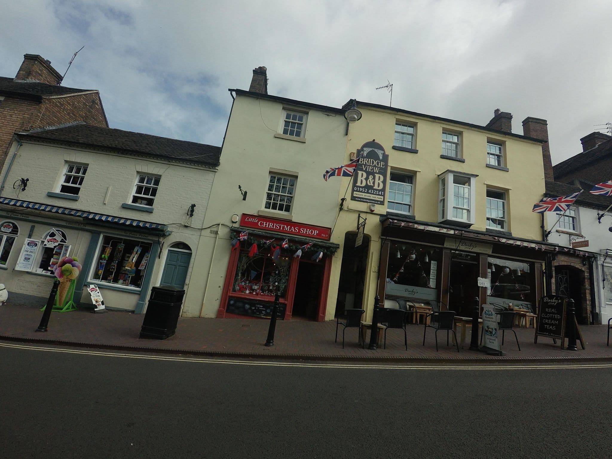 Street view near Eleys of Ironbridge Hotel Telford, Ironbridge — © hobgoblin (CC BY-SA · Mapillary)
