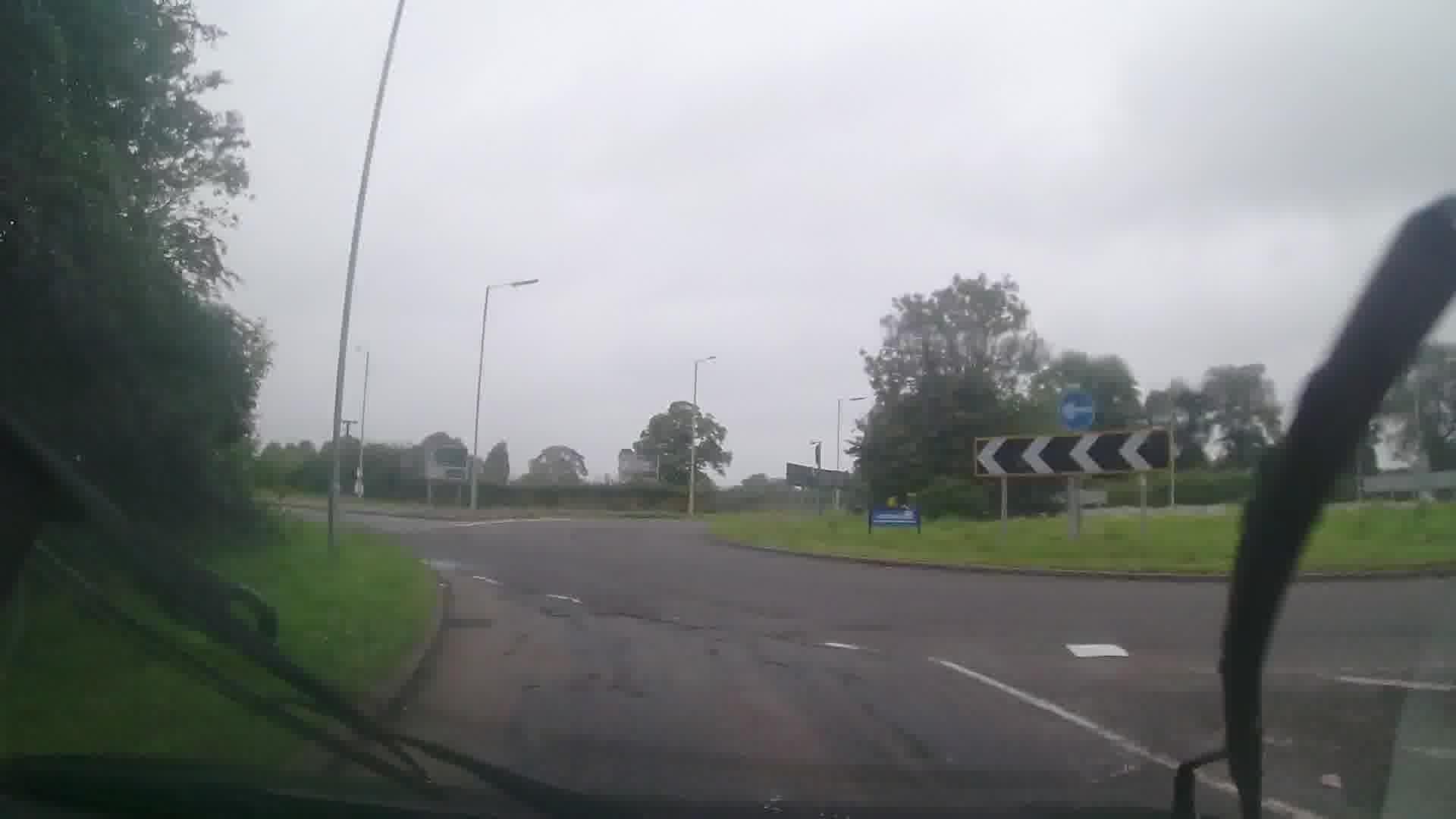 Street view near H Bebbington & Son, Malpas — © trigpoint (CC BY-SA · Mapillary)