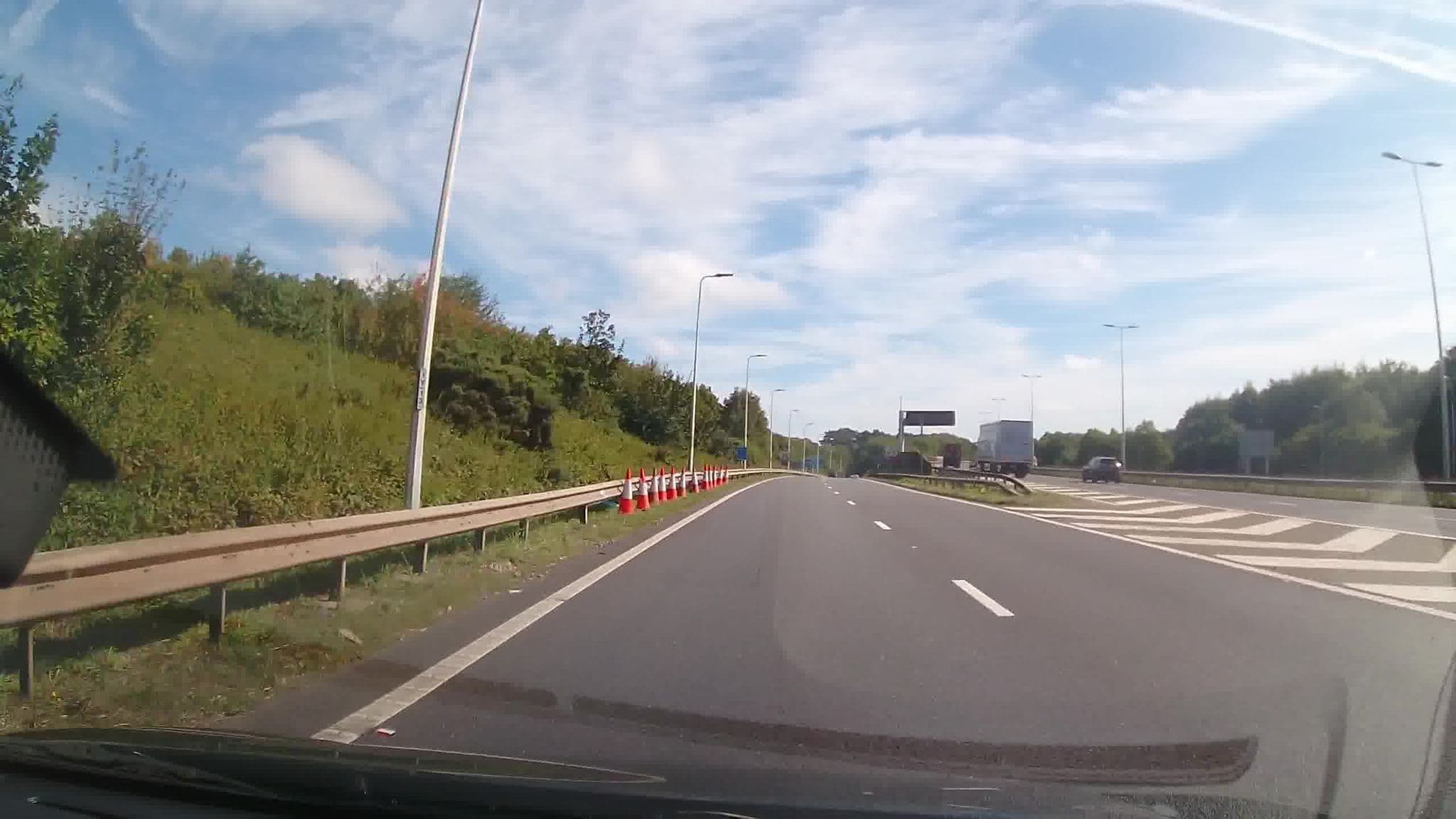 Street view near Cedar House, Featherstone — © trigpoint (CC BY-SA · Mapillary)