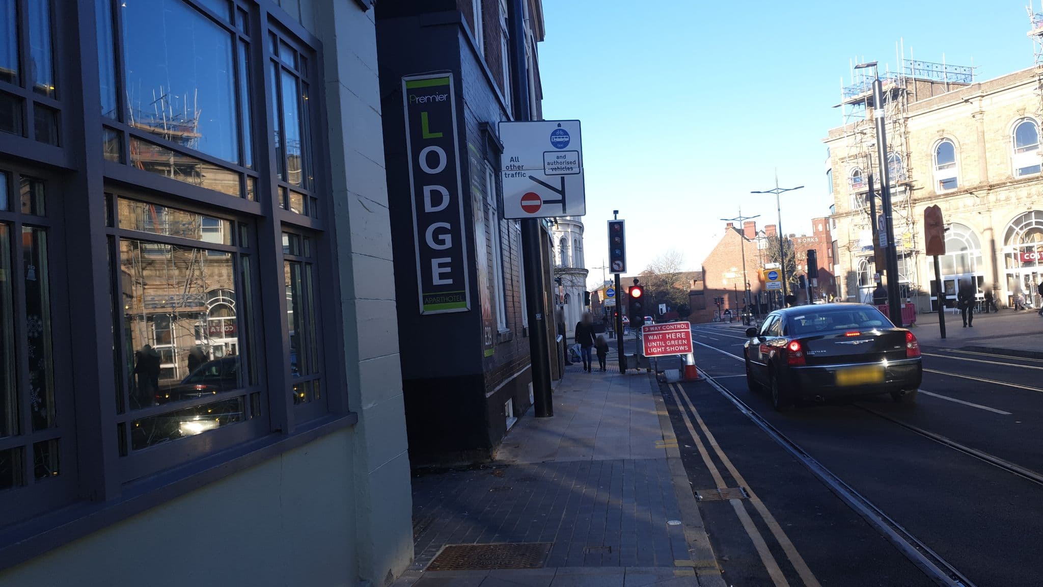 Street view near Wulfrun Hotel, Wolverhampton — © edloach (CC BY-SA · Mapillary)