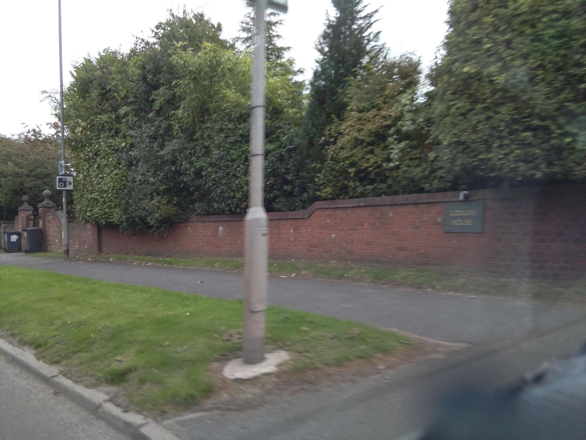 Street view near Chota Kothi Bed & Breakfast, Standon — © southglos (CC BY-SA · Mapillary)