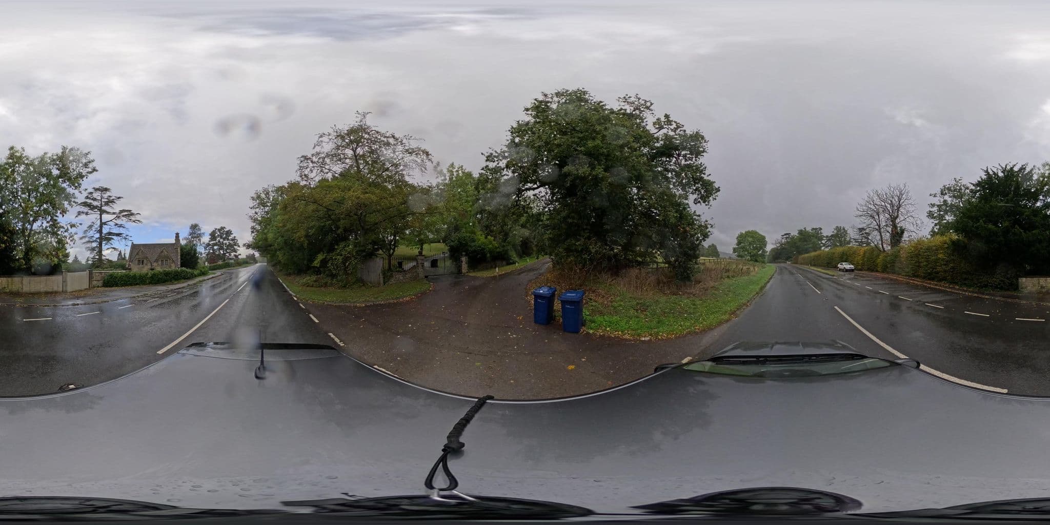 Street view near Hotel De La Bere, Bishops Cleeve — © swinetown (CC BY-SA · Mapillary)